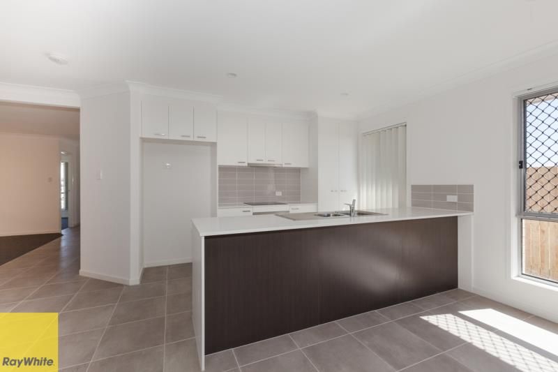 33 Mount Edwards Street, Park Ridge, QLD 4125