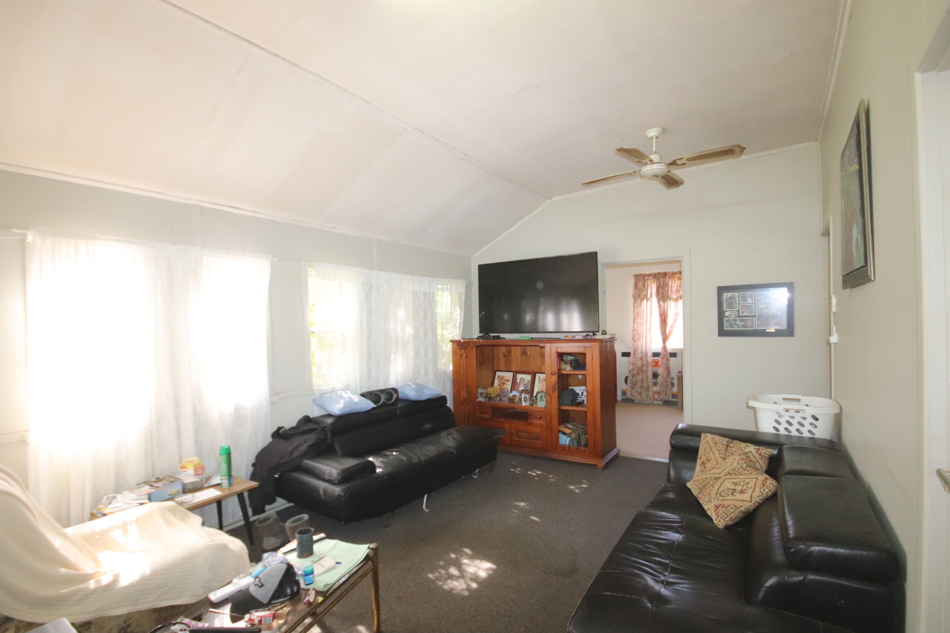 20 Leichhardt Street — photo 4 of 10
