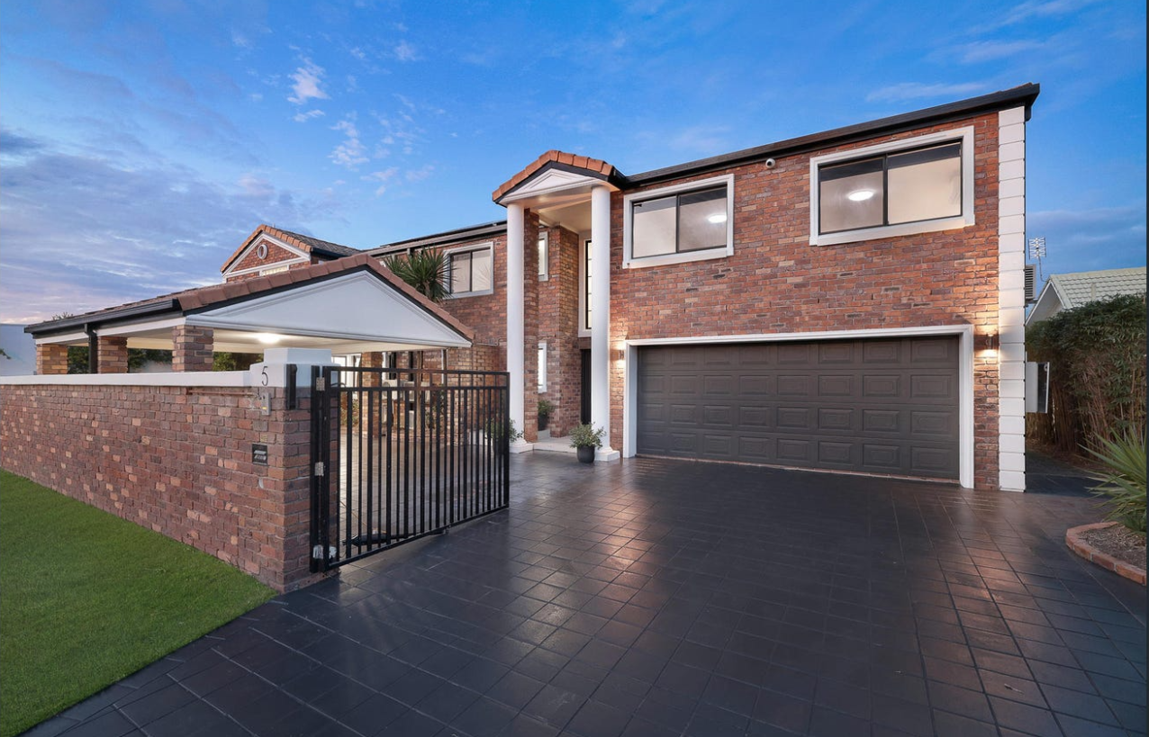 5 Buccaneer Court — photo from Ray White Bell Group Asset Management