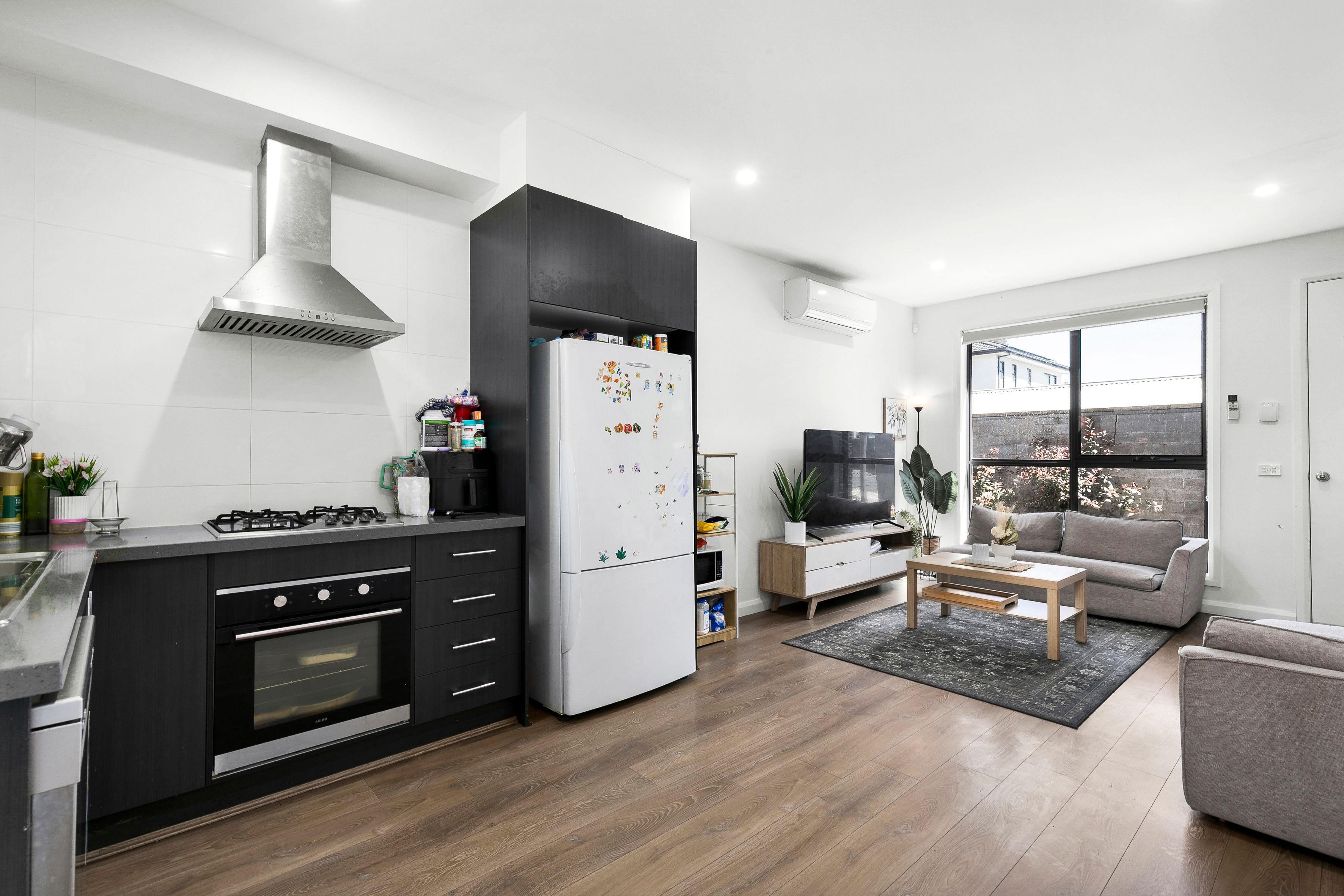 2/110 Waranga Crescent — photo 4 of 12