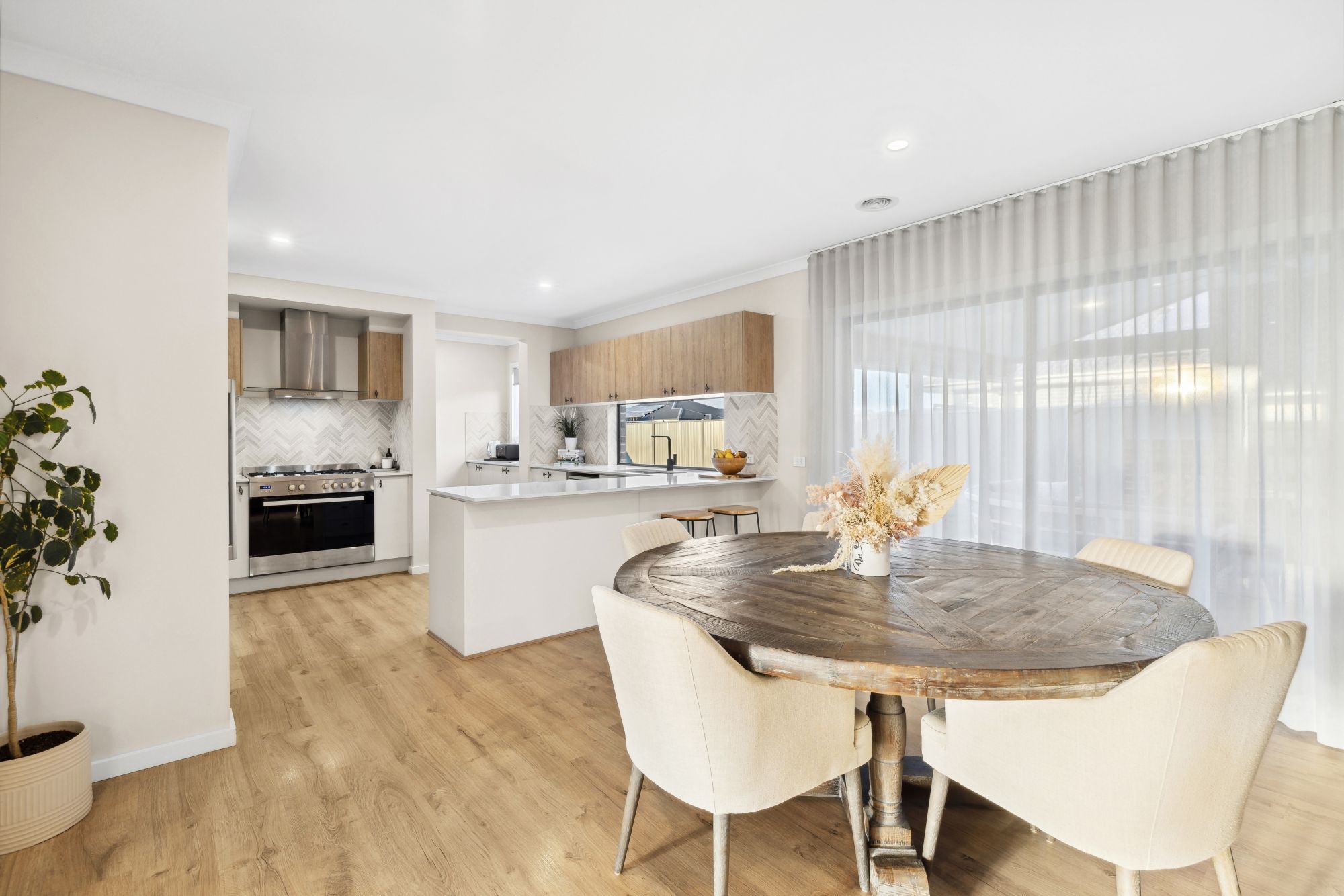 19 Maple Drive, Romsey, VIC 3434 Sold House Ray White Romsey