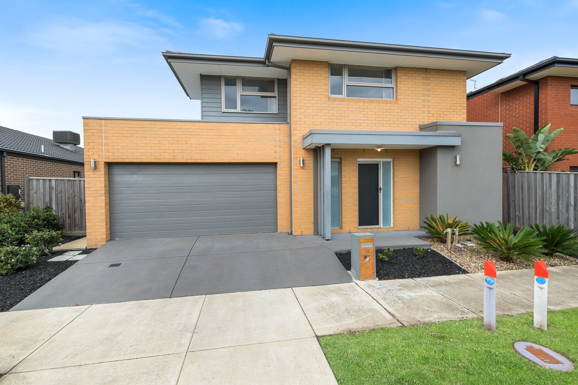 35 Brightstone Drive, Clyde North, VIC 3978