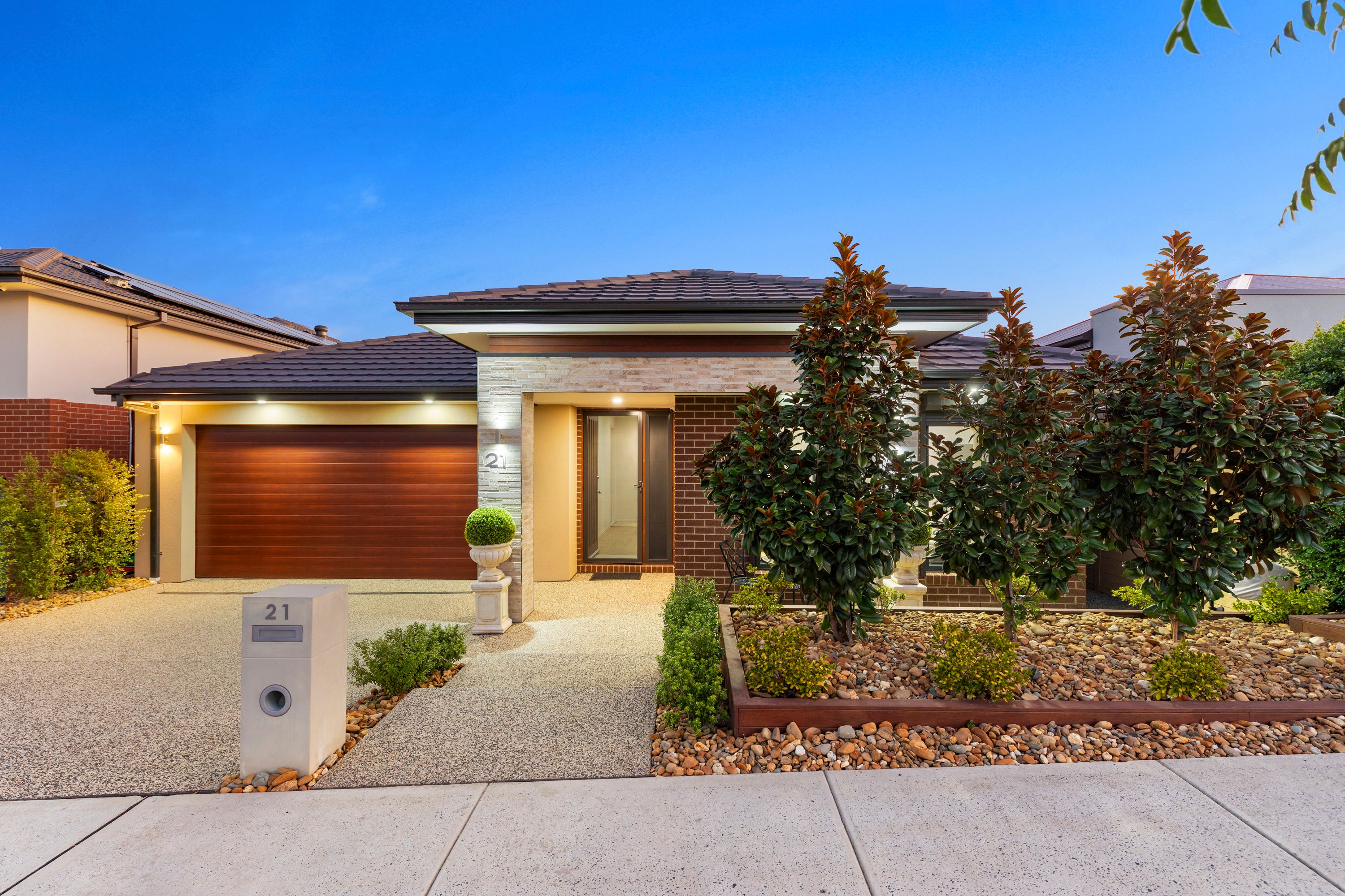 21 Nightmarch Street, Officer VIC 3809