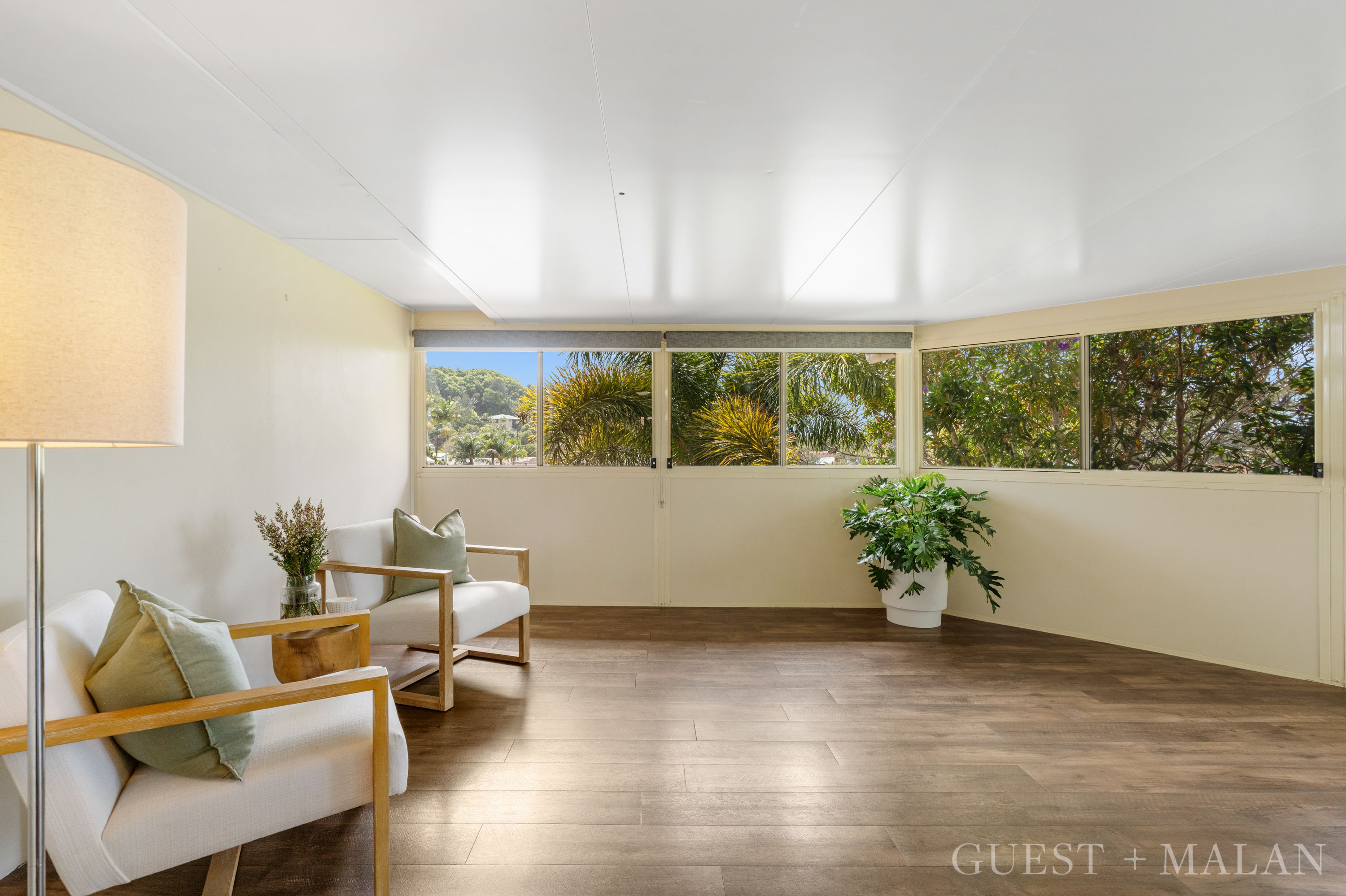 1/51 Mariners Crescent — photo 3 of 21