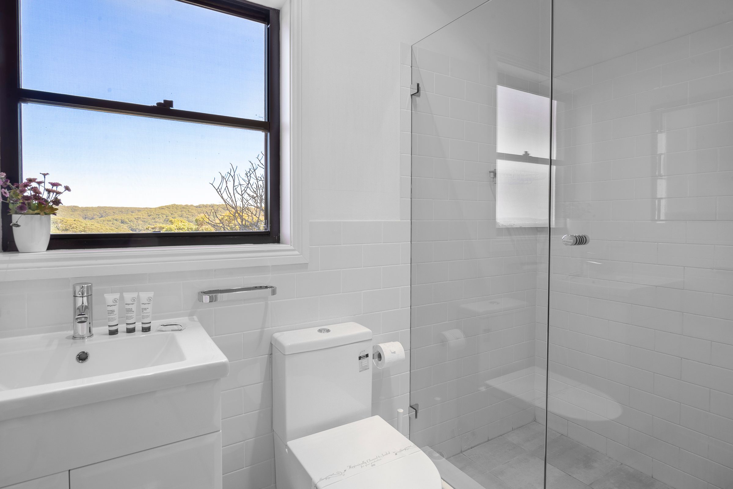 30 Lady Wakehurst Drive — photo 9 of 10