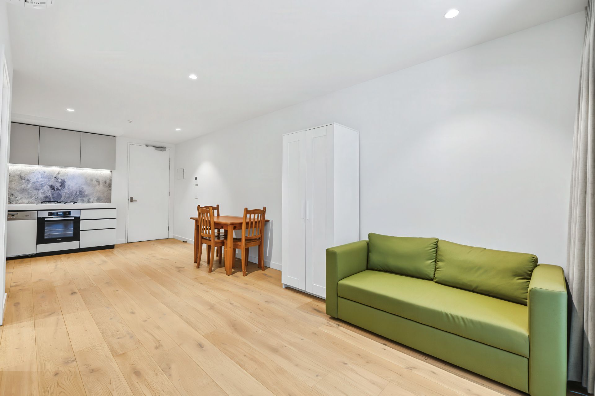 706/60 Dorcas Street — photo 3 of 10