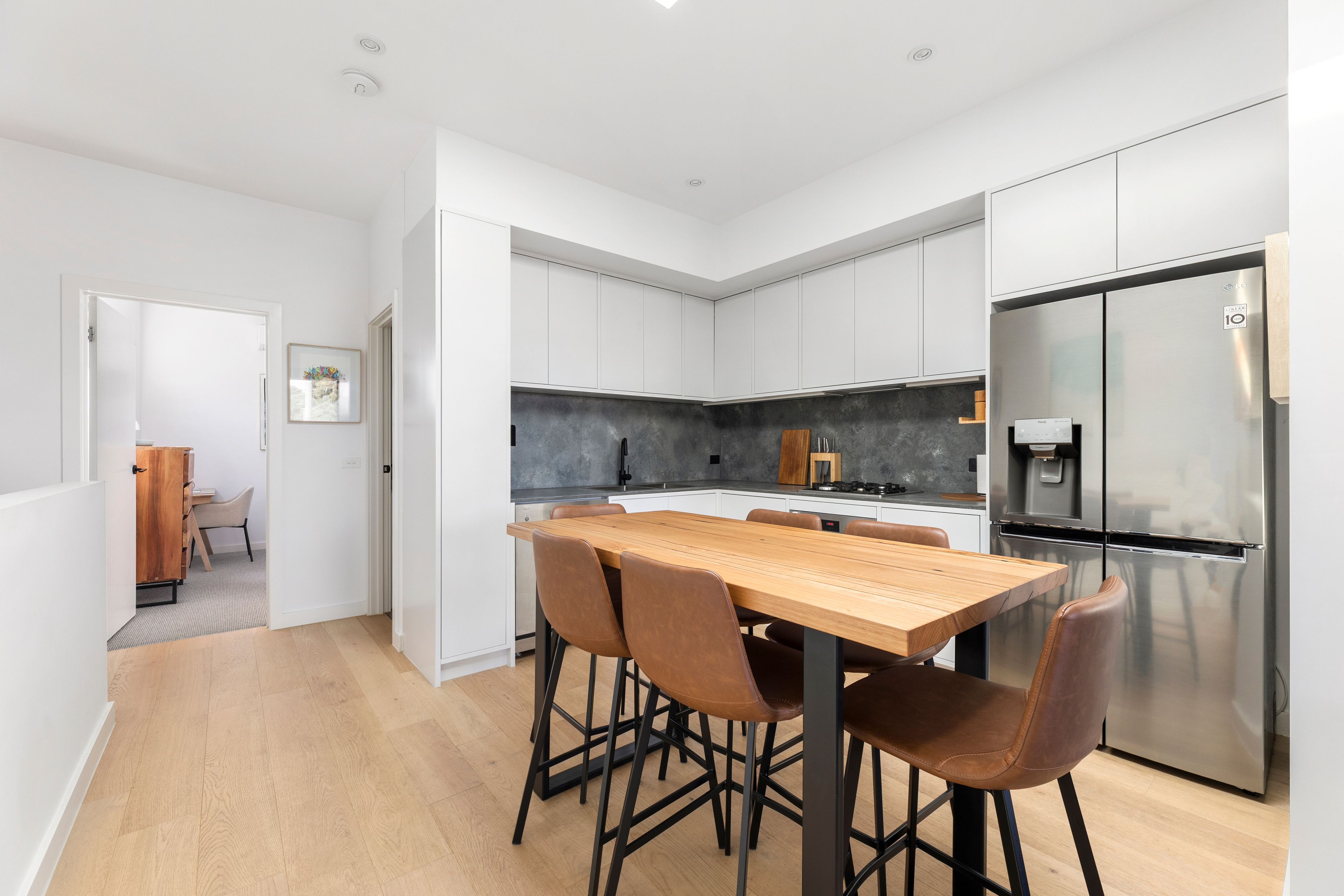 2/98 Albert Street — photo 5 of 15