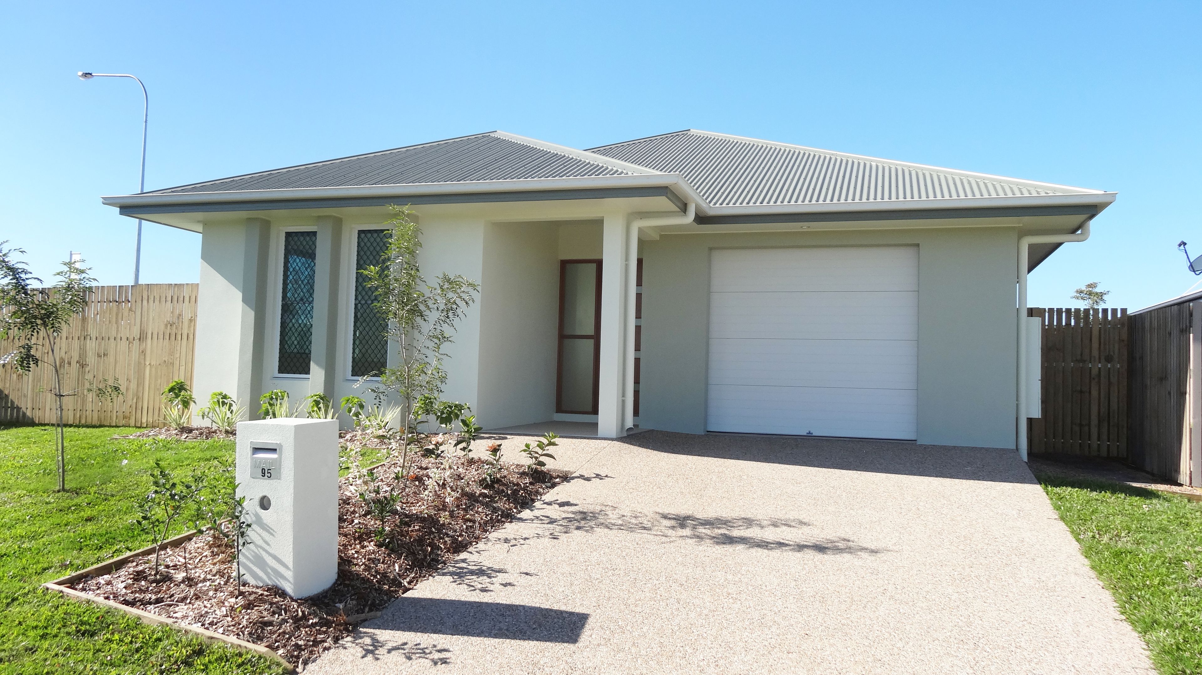 95 Monolith Circuit, Cosgrove QLD 4818