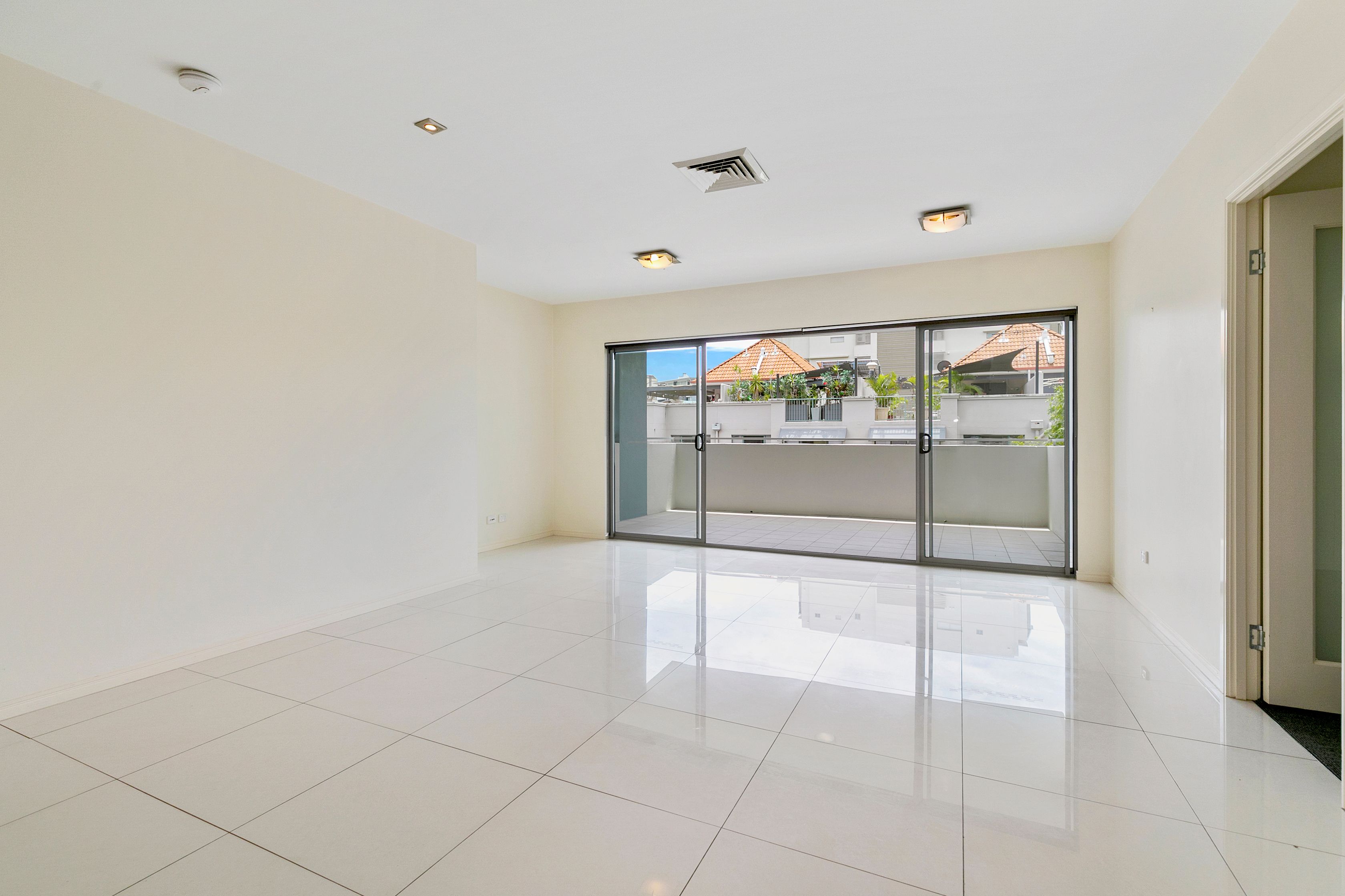 215 Wellington Road, East Brisbane QLD 4169