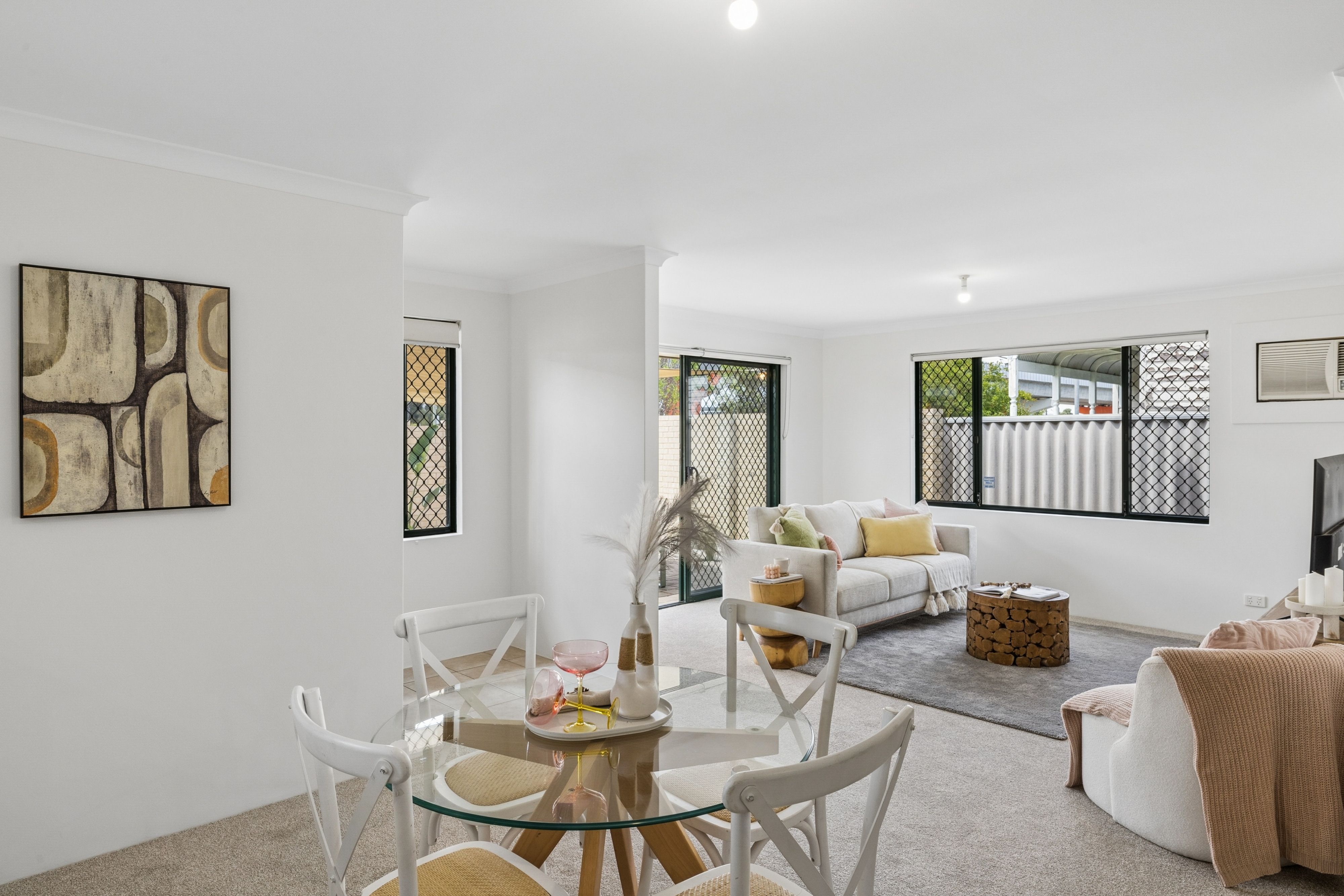 1/205-207 Sevenoaks Street, Cannington, WA 6107