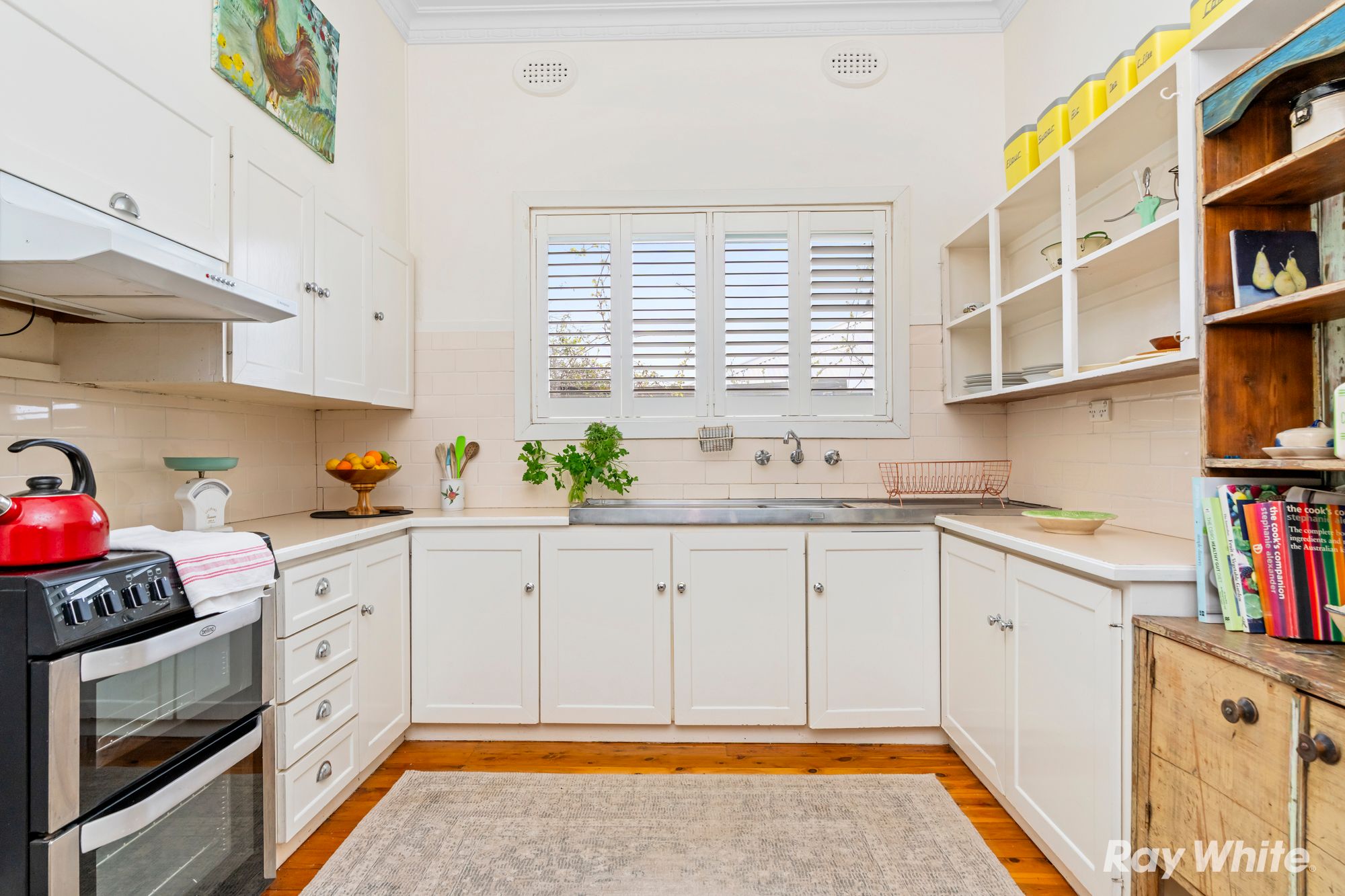 27 Grandview Avenue — photo 8 of 24