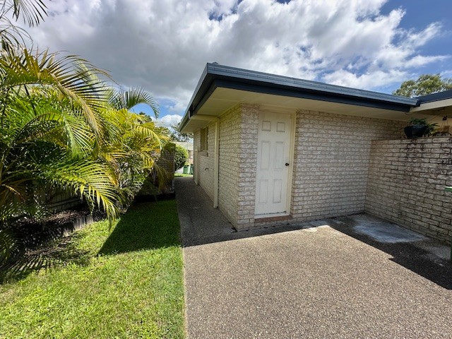 2/6 Valmai Court, Burleigh Waters, QLD 4220