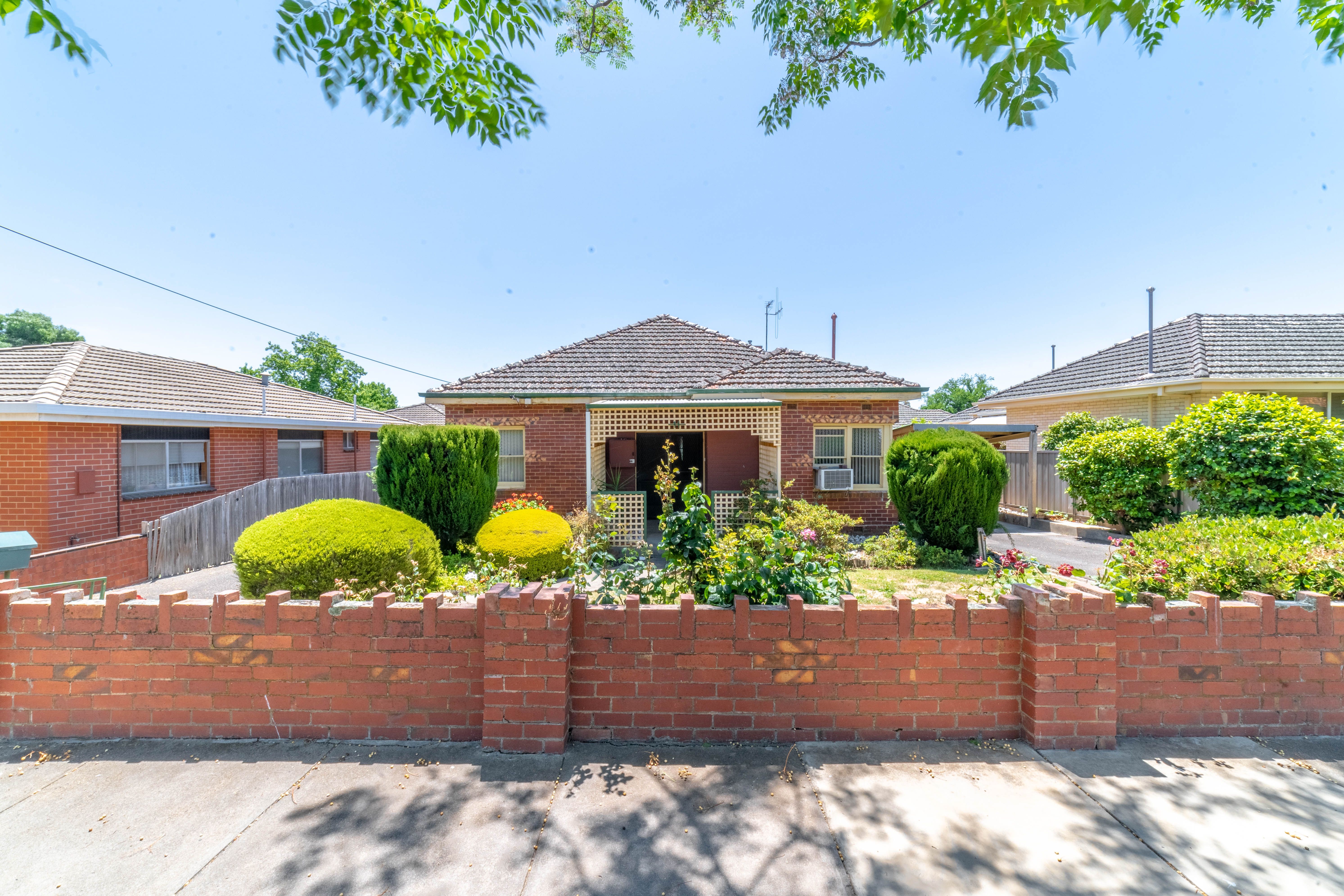 11 Nish Street, Flora Hill, VIC 3550