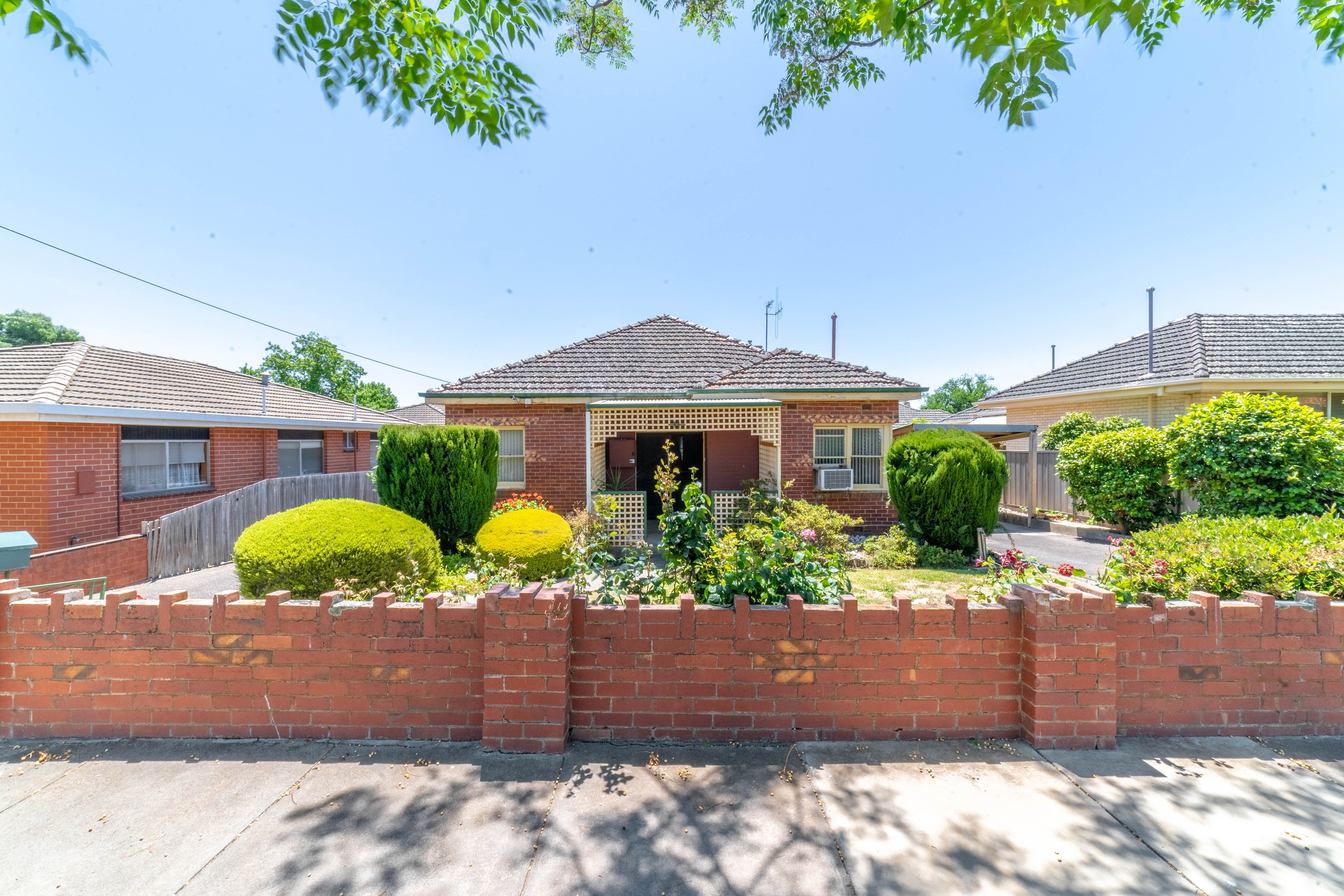 11 Nish Street, Flora Hill, VIC 3550