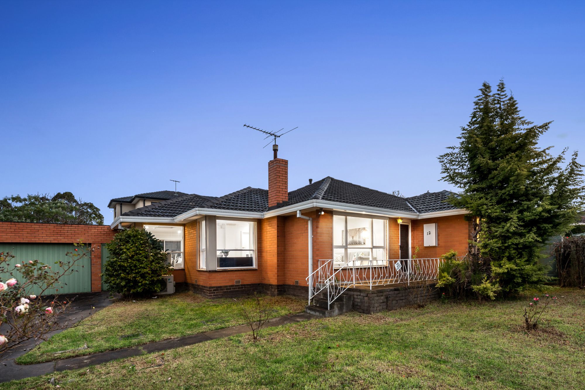 12 Bellevue Avenue, Burwood East, VIC 3151