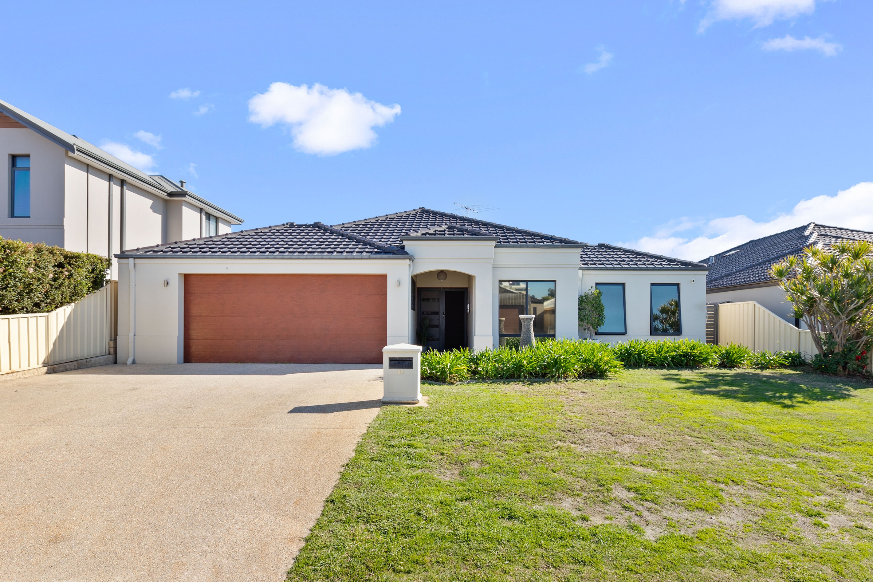 21 Tambora Bend, Madeley, WA 6065