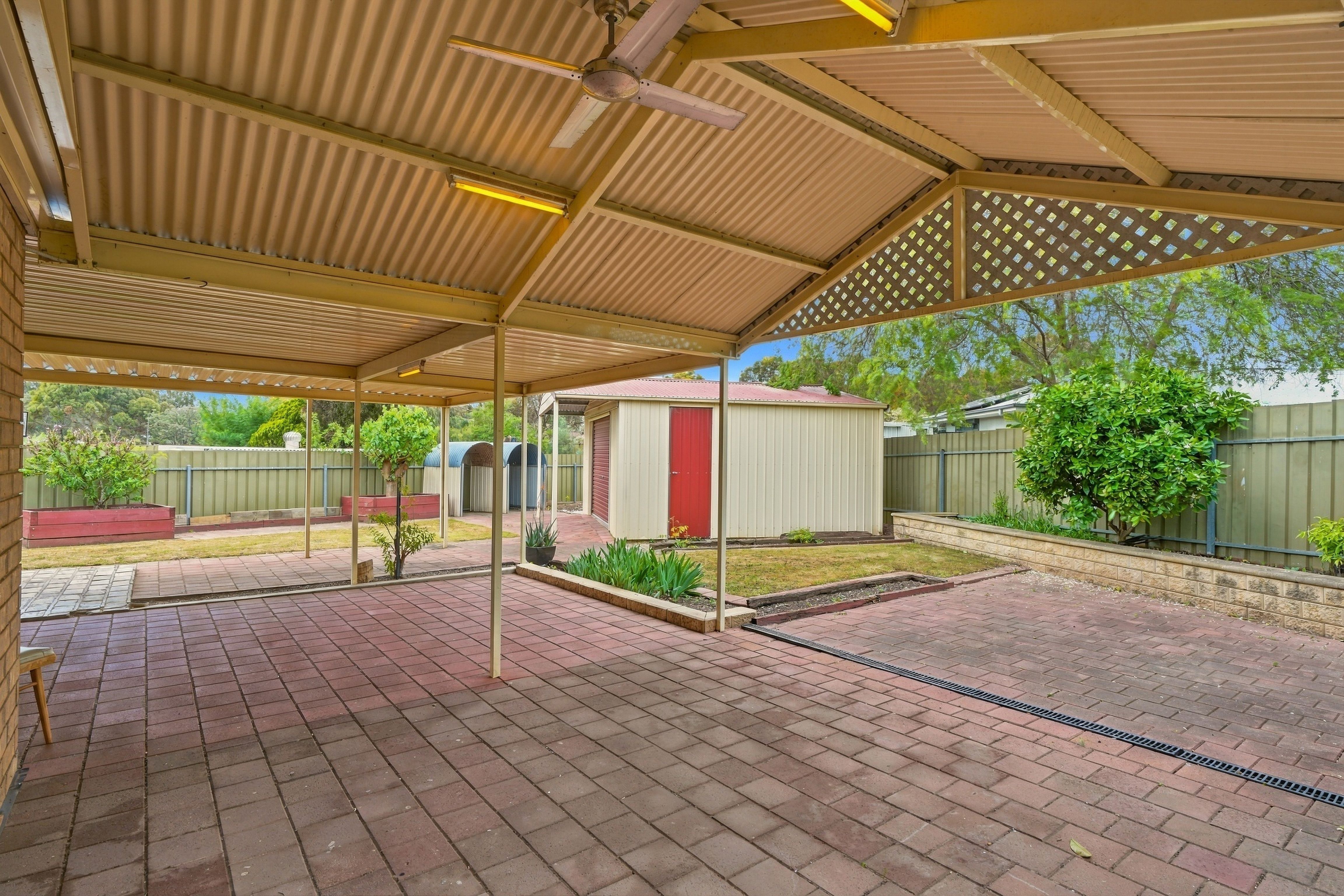 5 Siostrom Court — photo 10 of 13