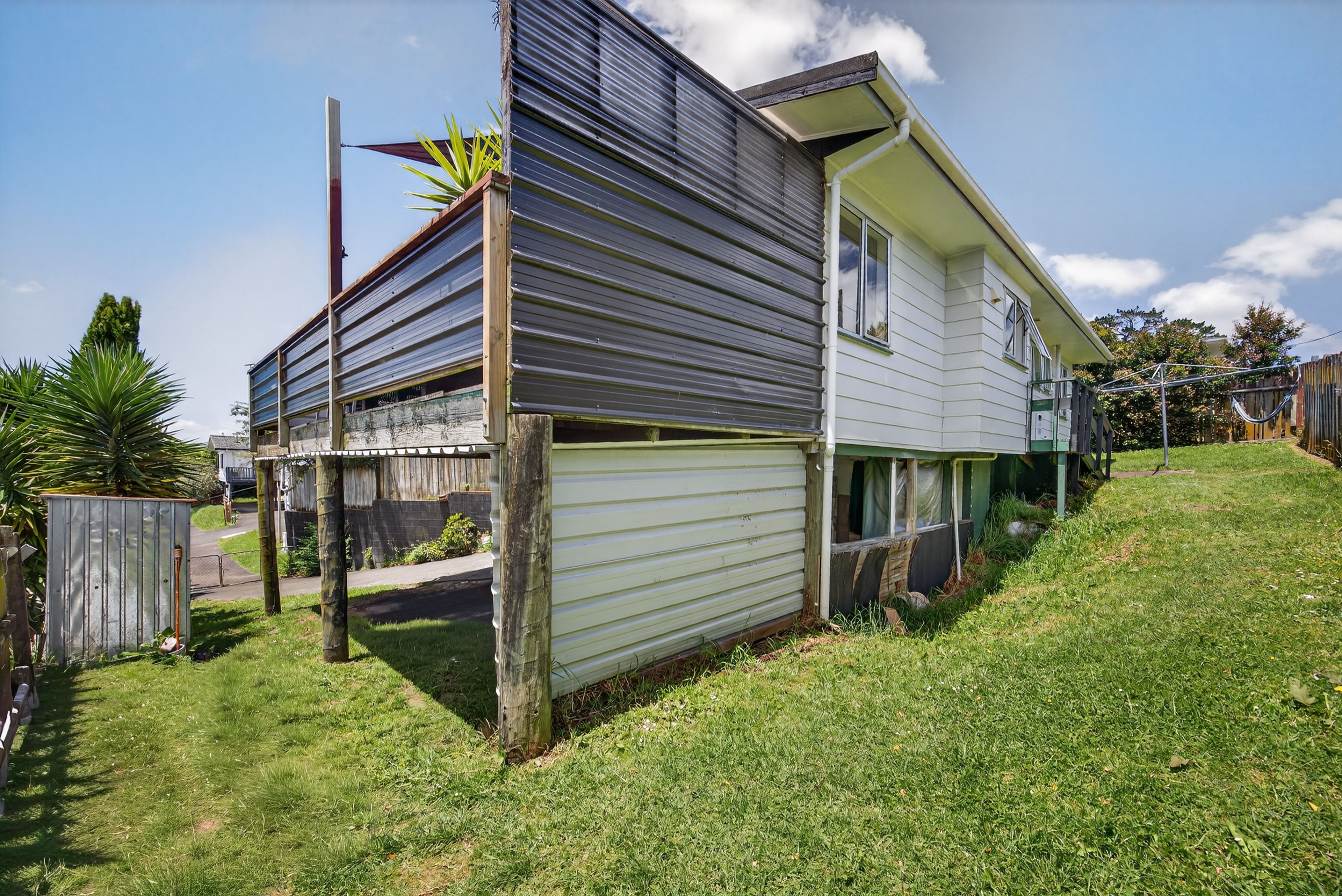 2/32A Helena Street, Massey, Waitakere City