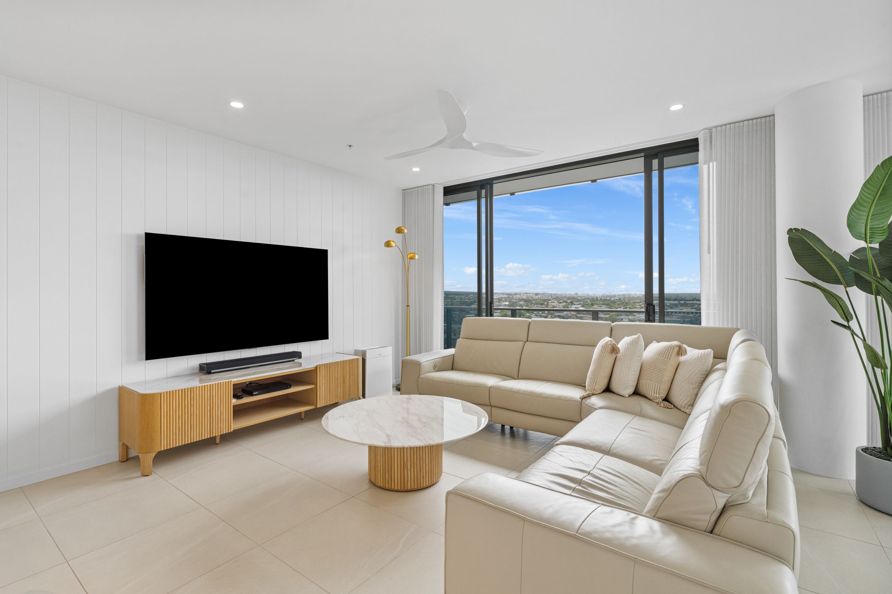42/20 Executive Drive — photo 5 of 26