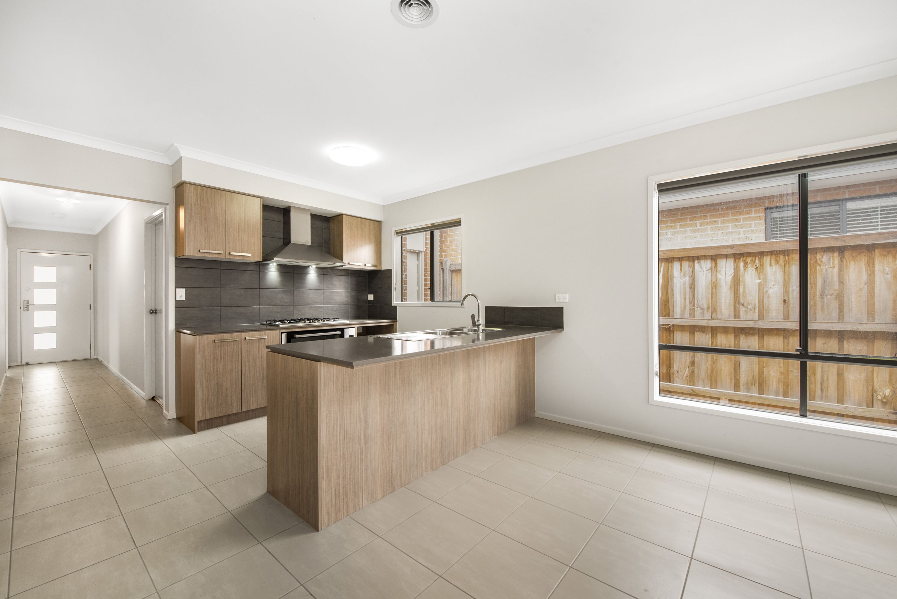 8 Socrates Crescent, Officer, VIC 3809