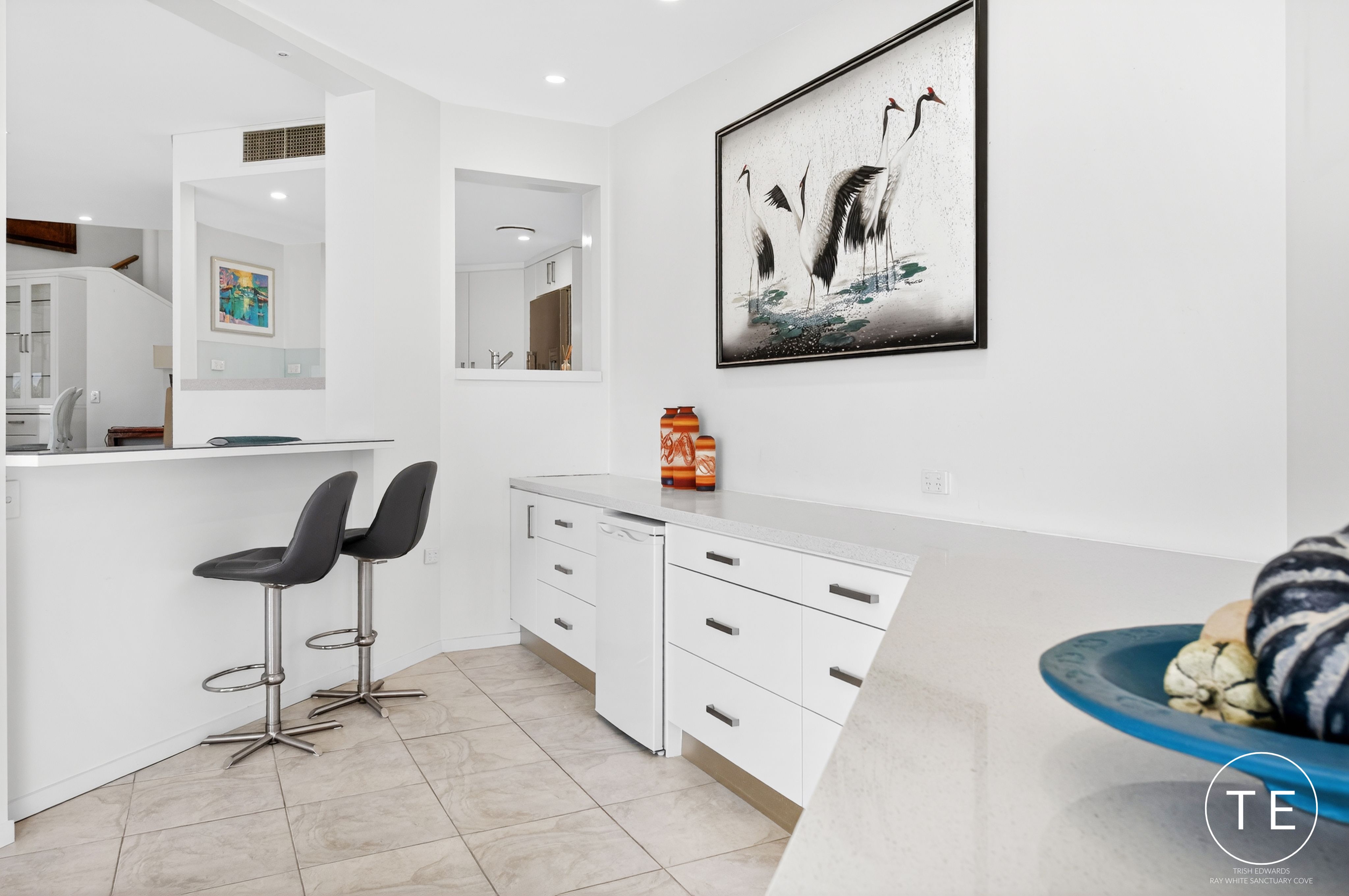 5441 Merion Terrace — photo 8 of 21
