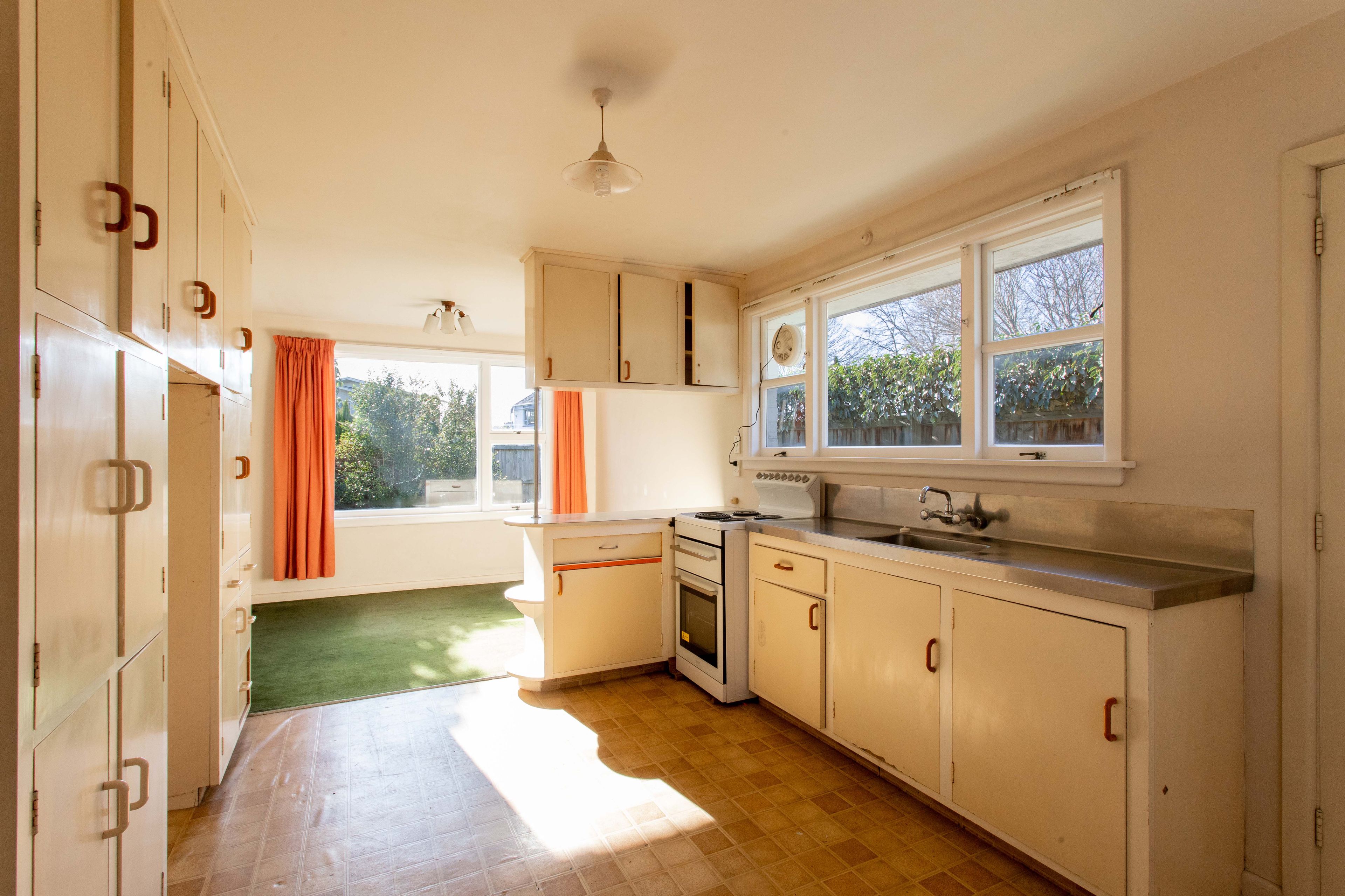 1/227 Memorial Avenue, Burnside, Christchurch City