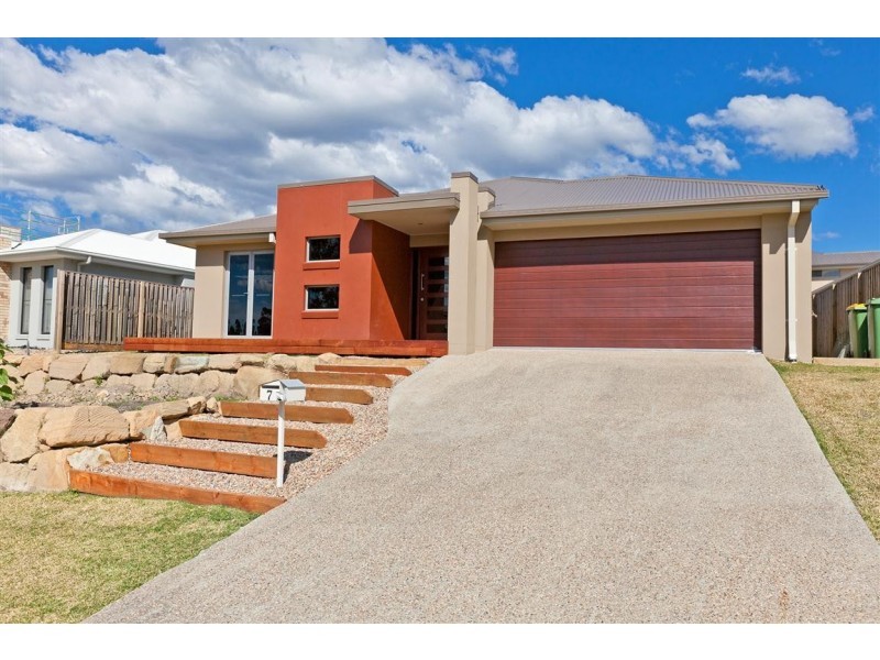 7 Grasslands Crescent, Reedy Creek, QLD 4227