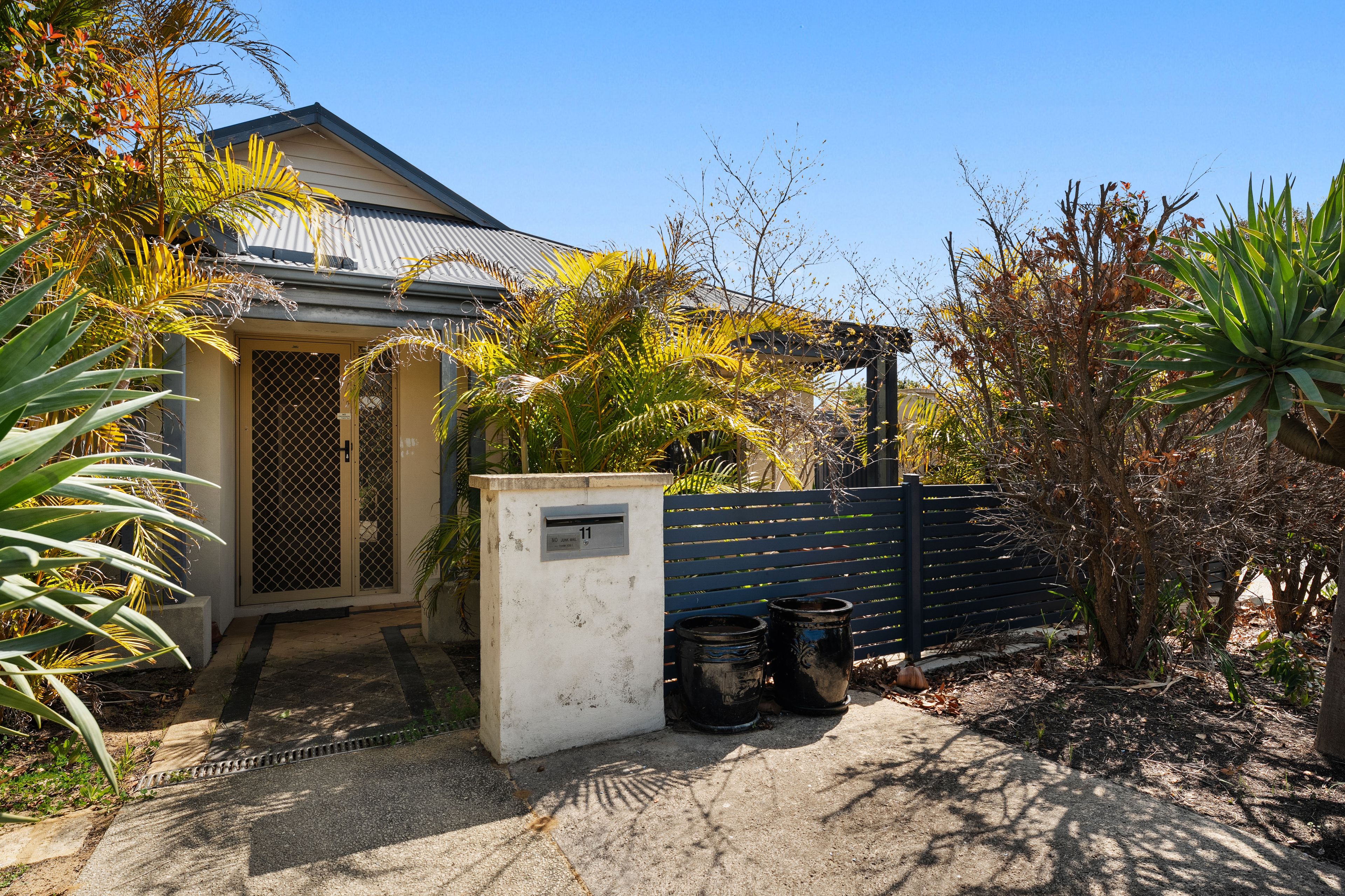 11 Linott Close — photo 30 of 30