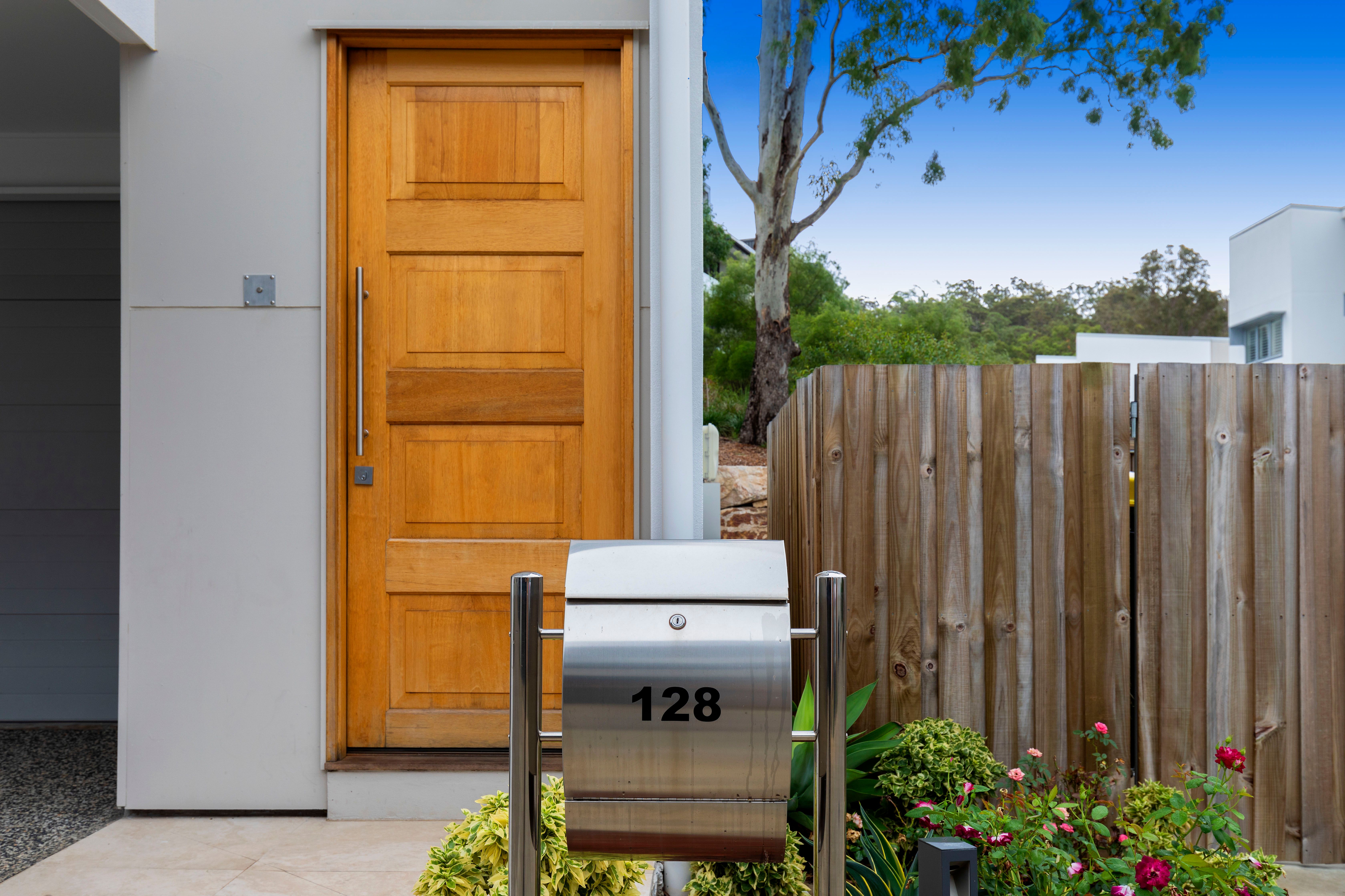 390 Simpsons Road, Bardon QLD 4065