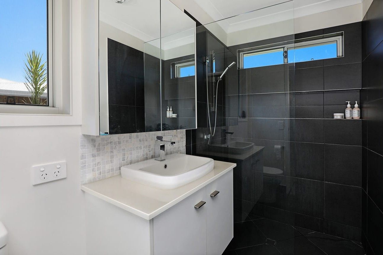82 Parklakes Drive — photo 8 of 12