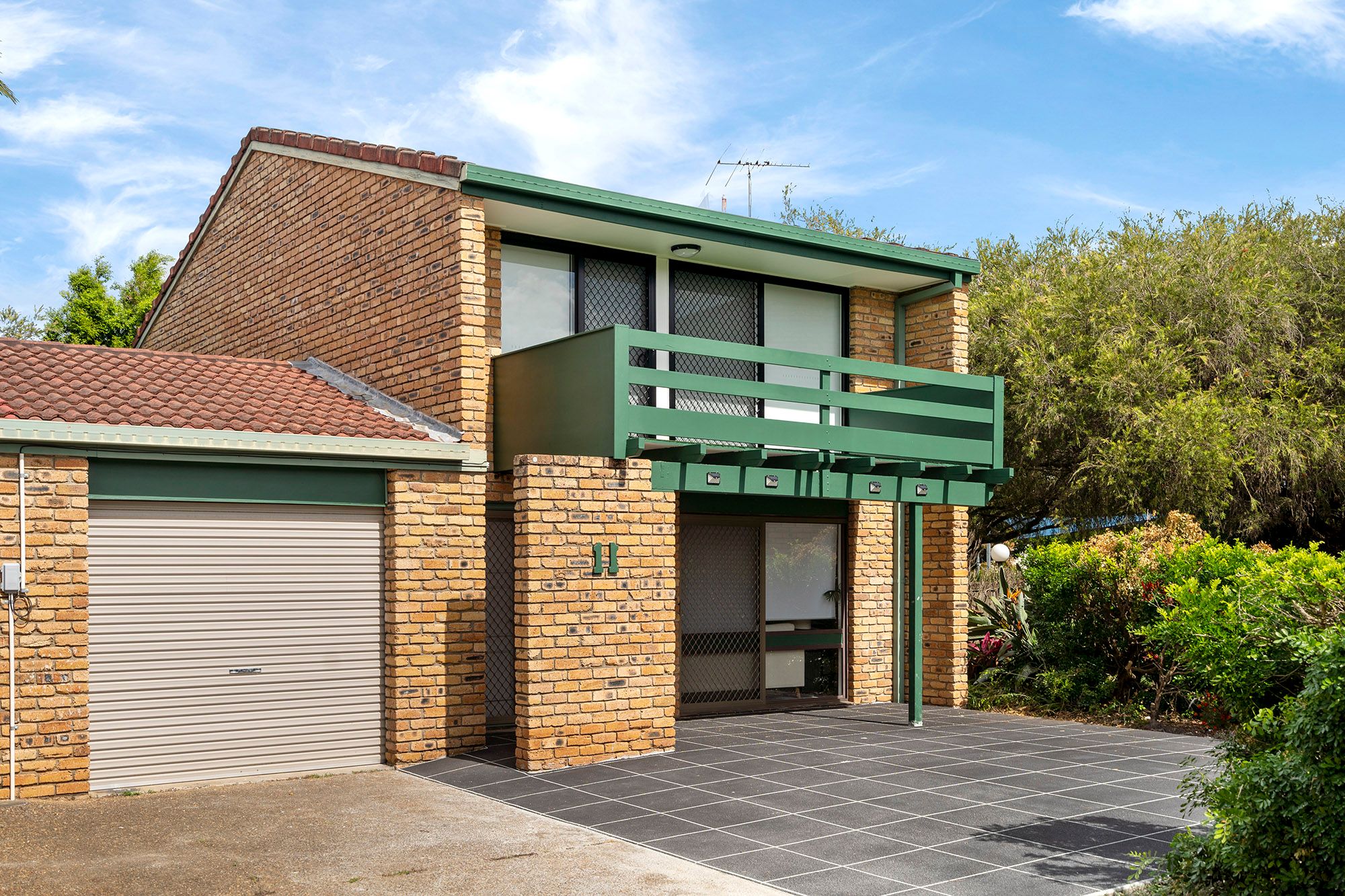 15 Whitehall Street, Macgregor QLD 4109