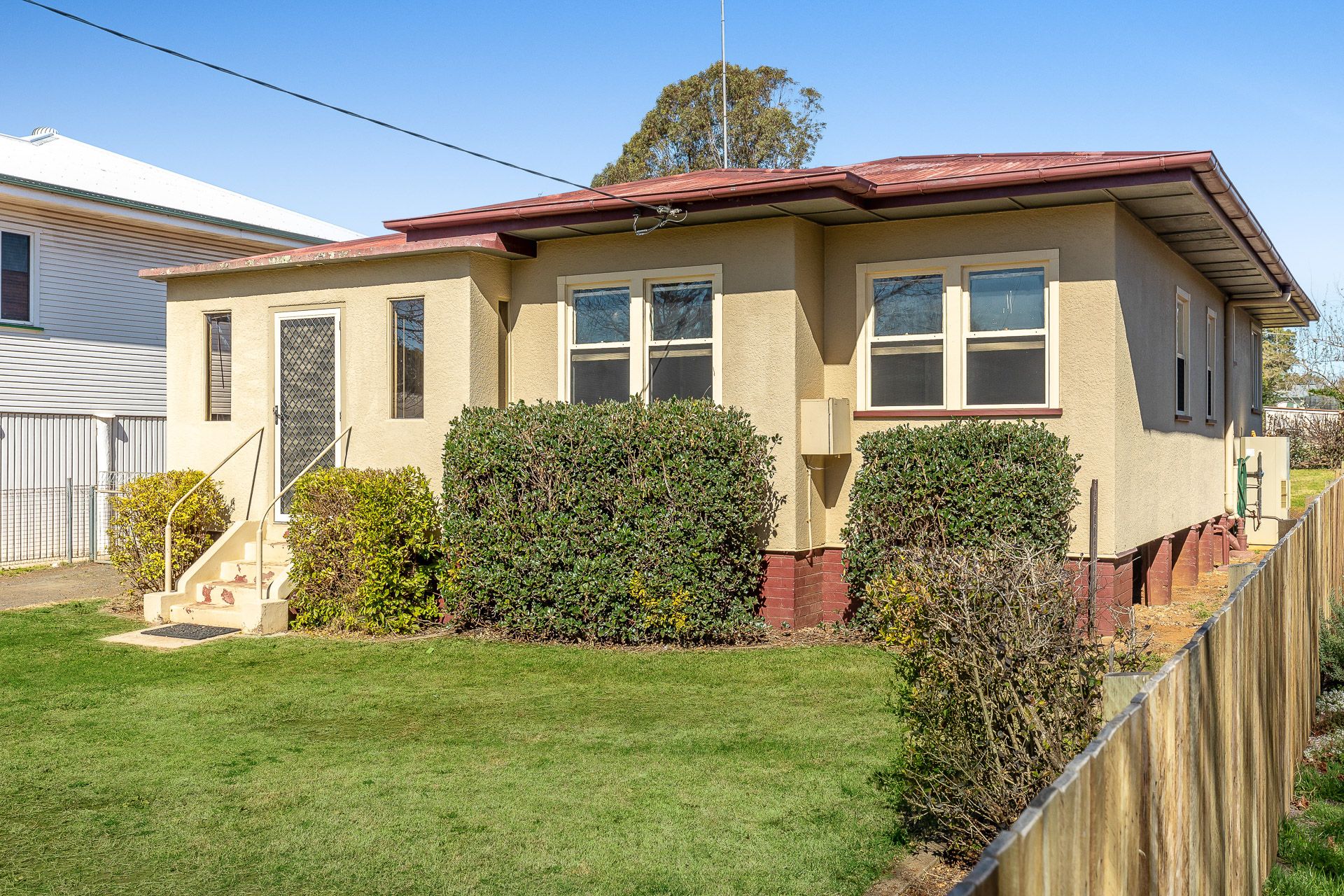 46 Wallace Street, Newtown QLD 4350
