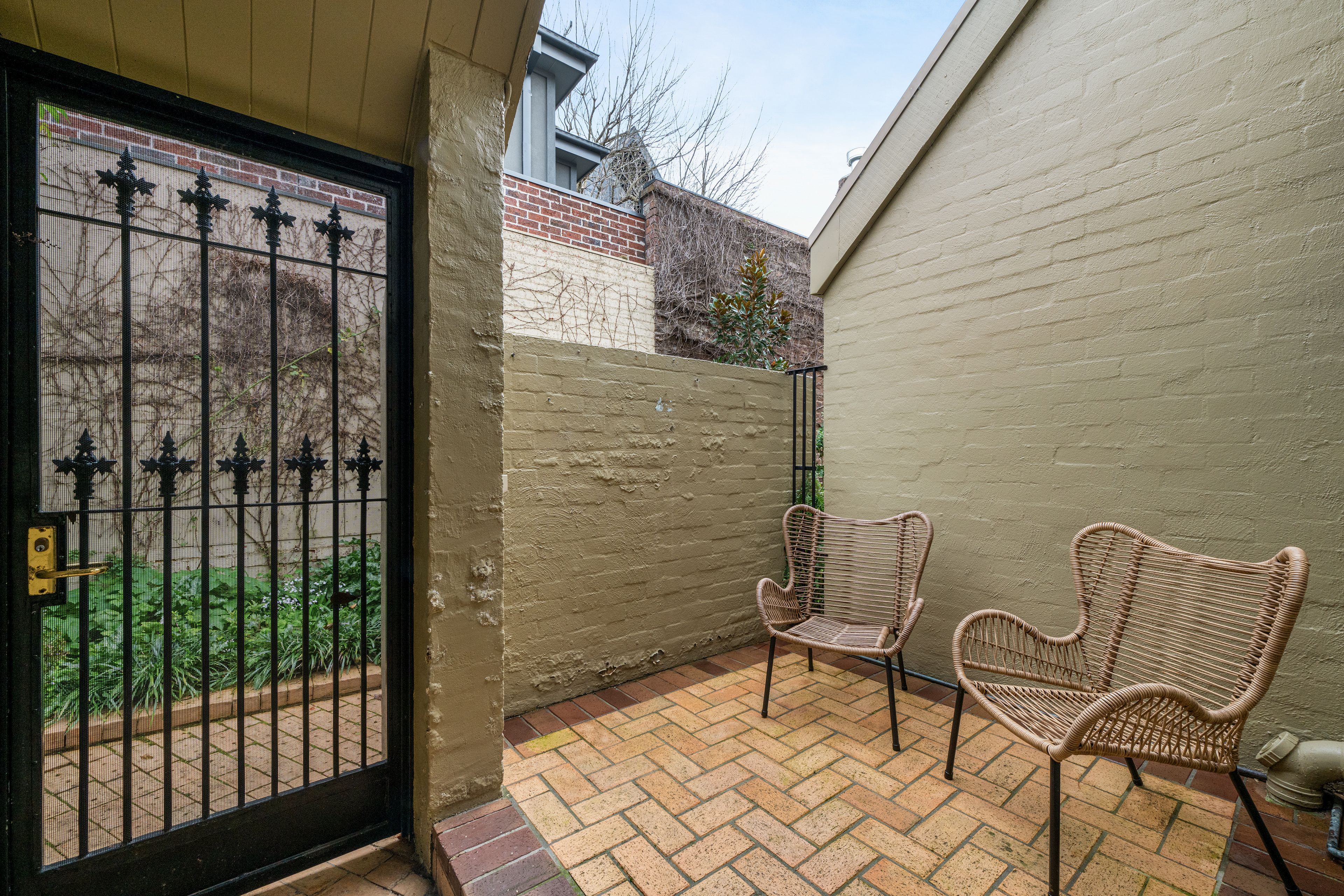 Townhouse 5/115 Hotham Street — photo 6 of 26