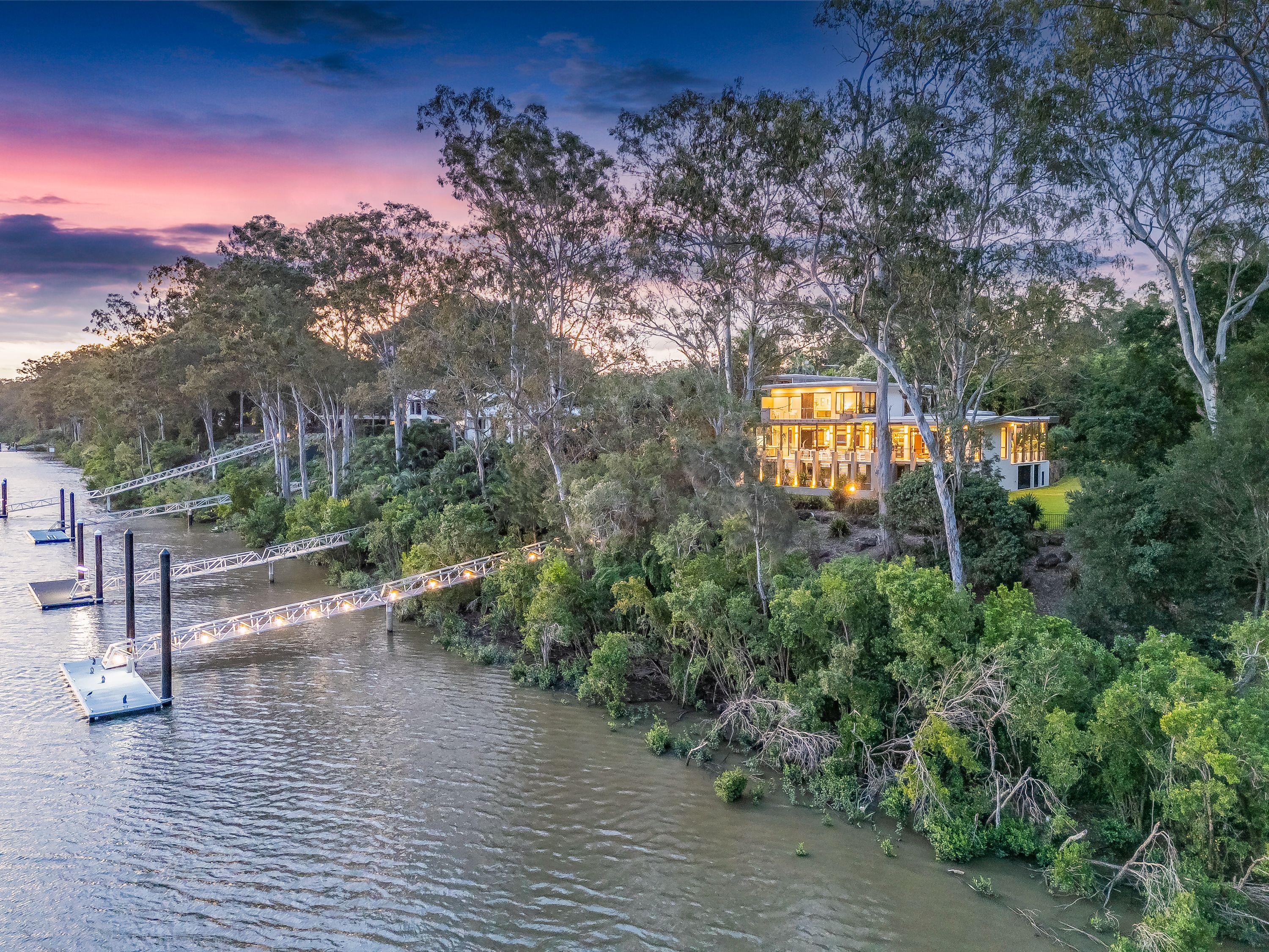 52 Kingfisher Place, Kenmore QLD 4069