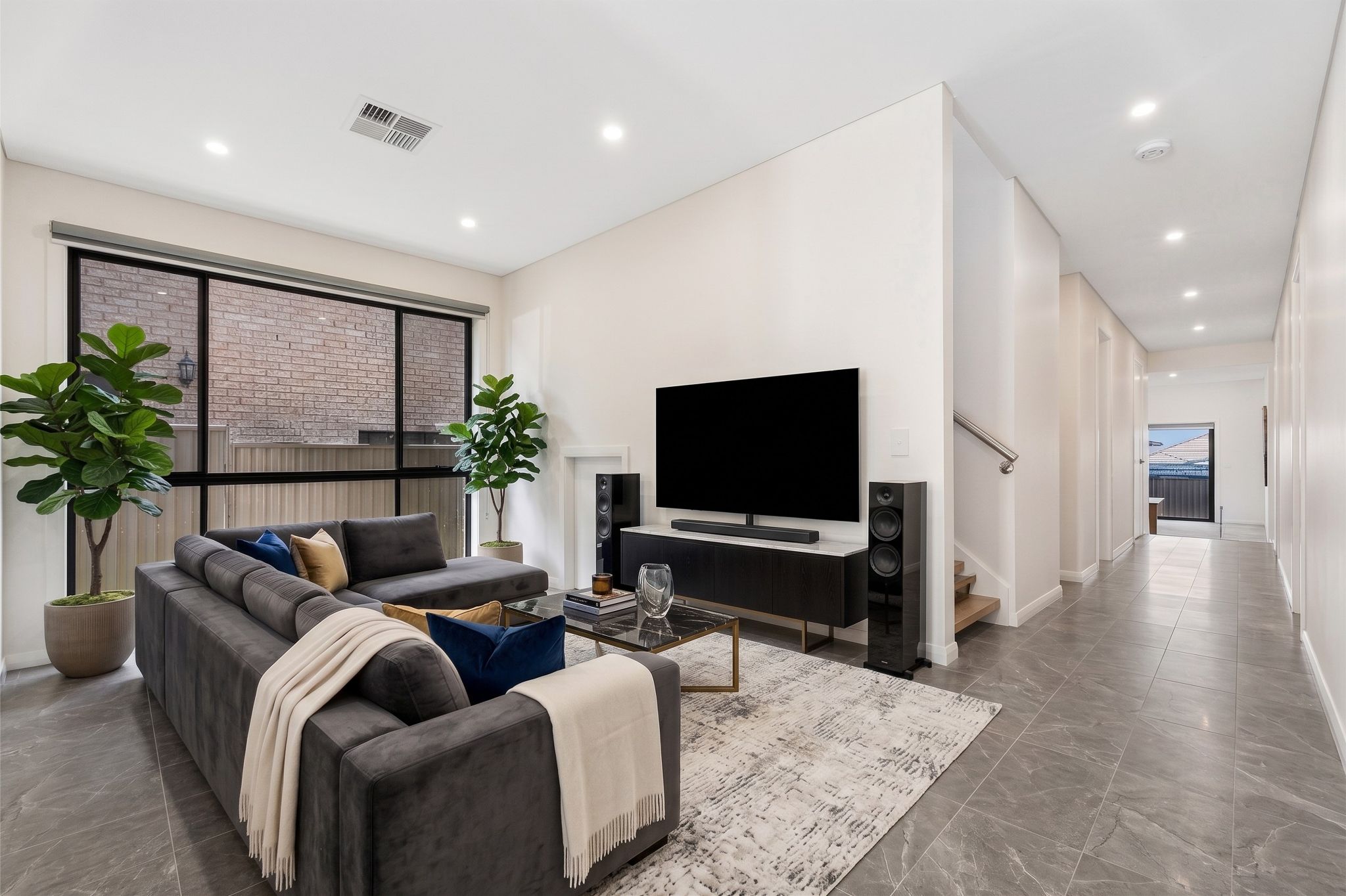 241 Hamilton Road — photo 5 of 13