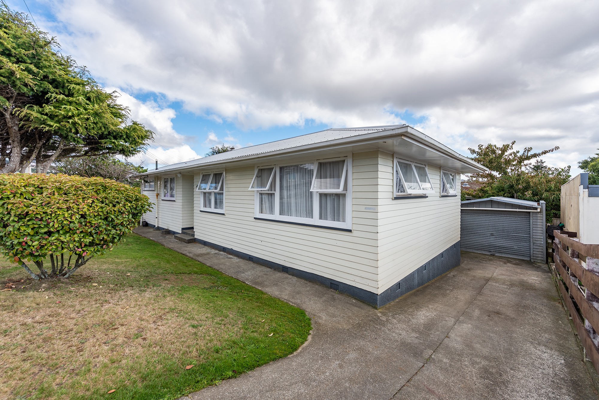 48 Mark Avenue, Paparangi, Wellington City