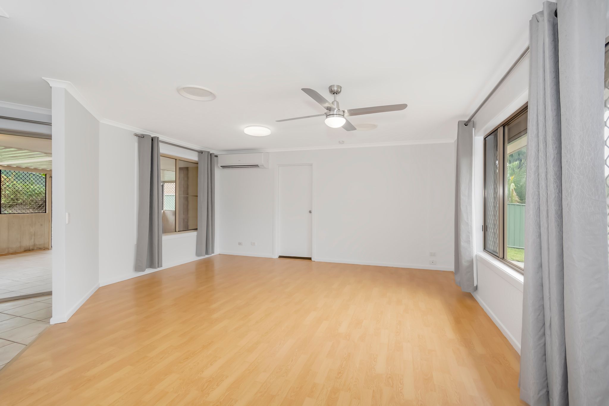 16 Artists Avenue, Oxenford, QLD 4210
