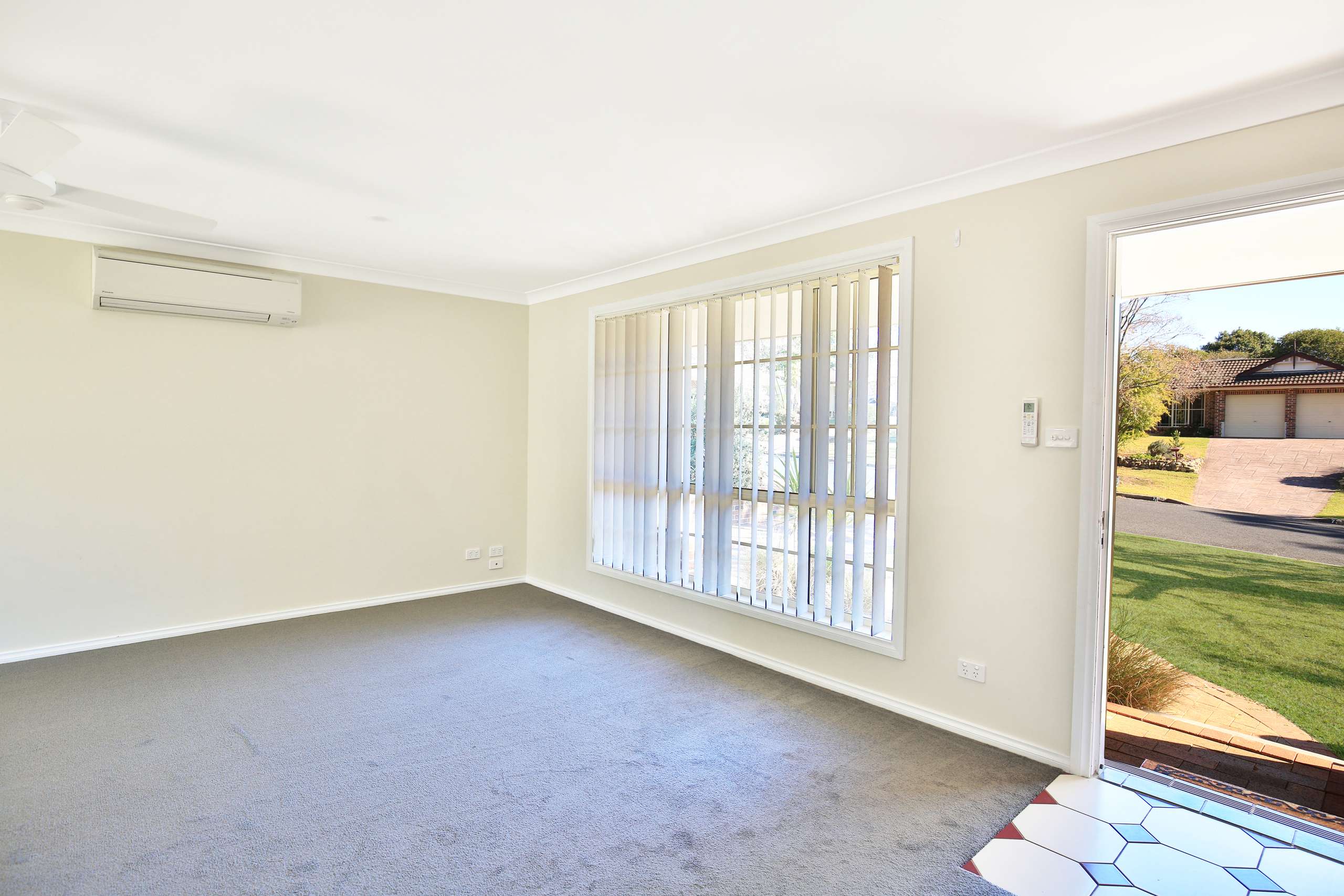 66 Jasmine Drive Bomaderry Nsw 2541 Sold House Ray White South Coast Nowra