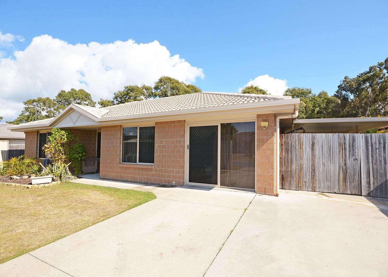 31 Sunny Way, Toogoom, QLD 4655