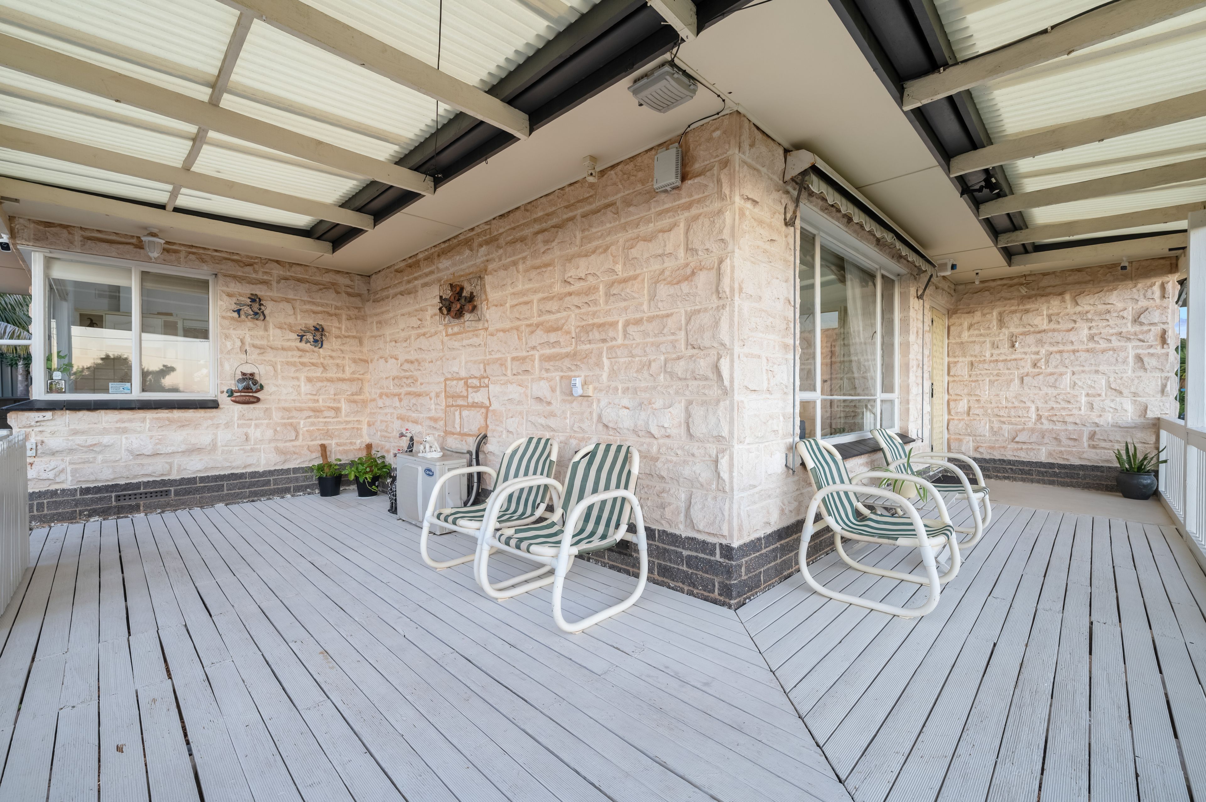 15 Mcgowan Road, Para Hills, SA 5096
