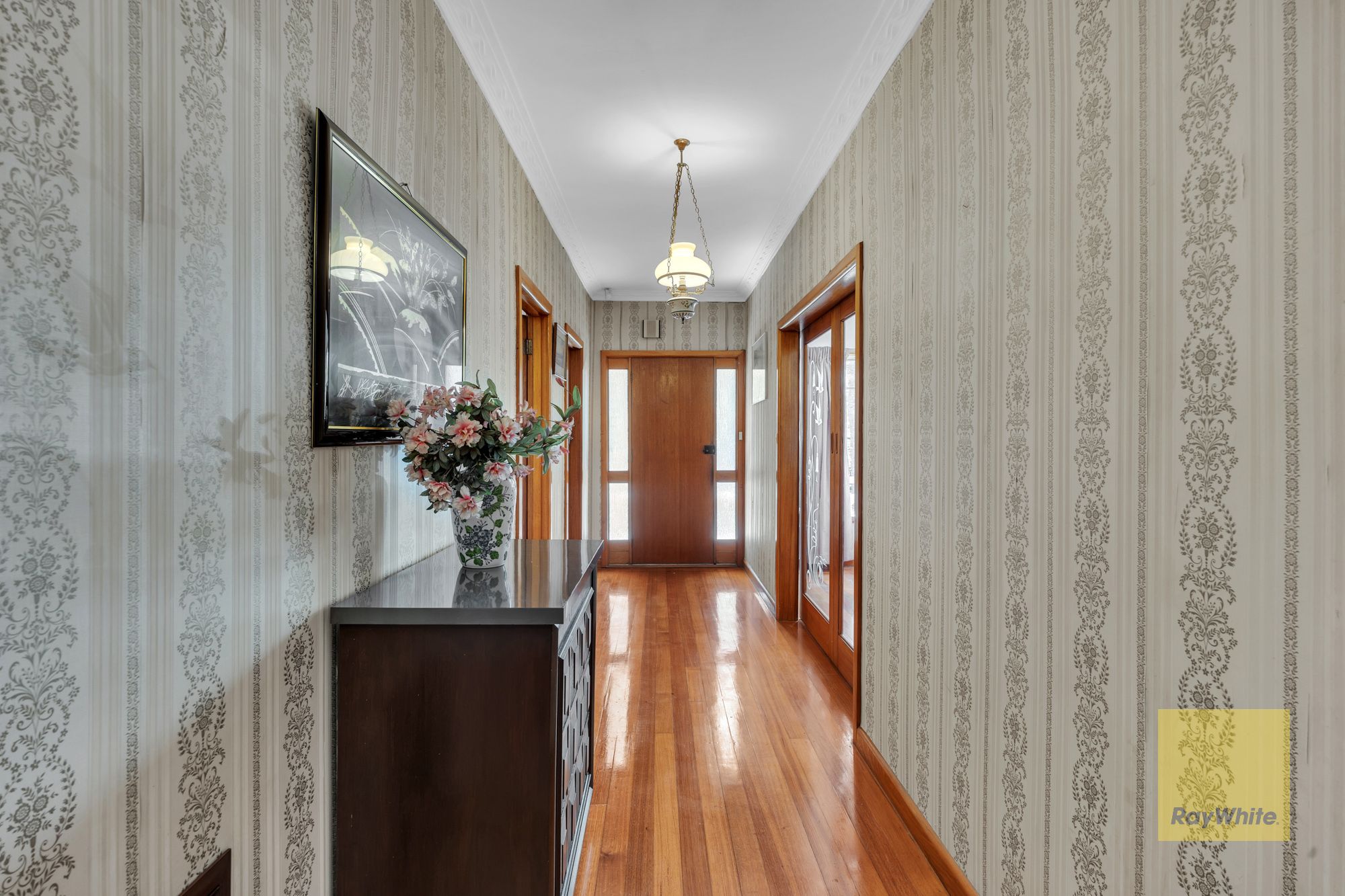 23 Elizabeth Street — photo 3 of 20
