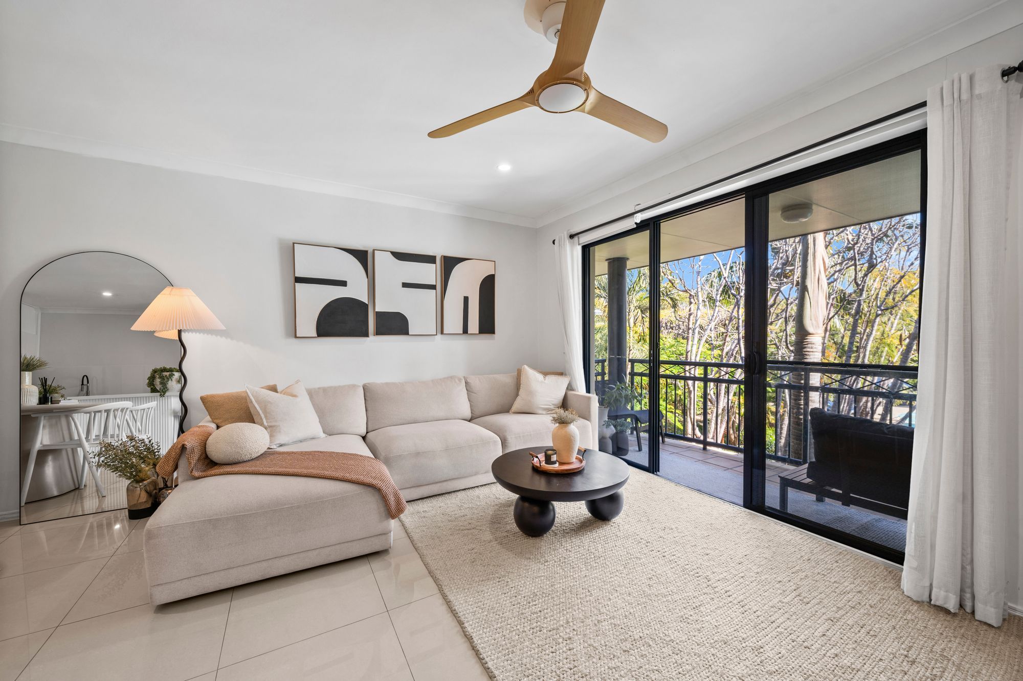 345/2360 Gold Coast Highway — photo 3 of 21