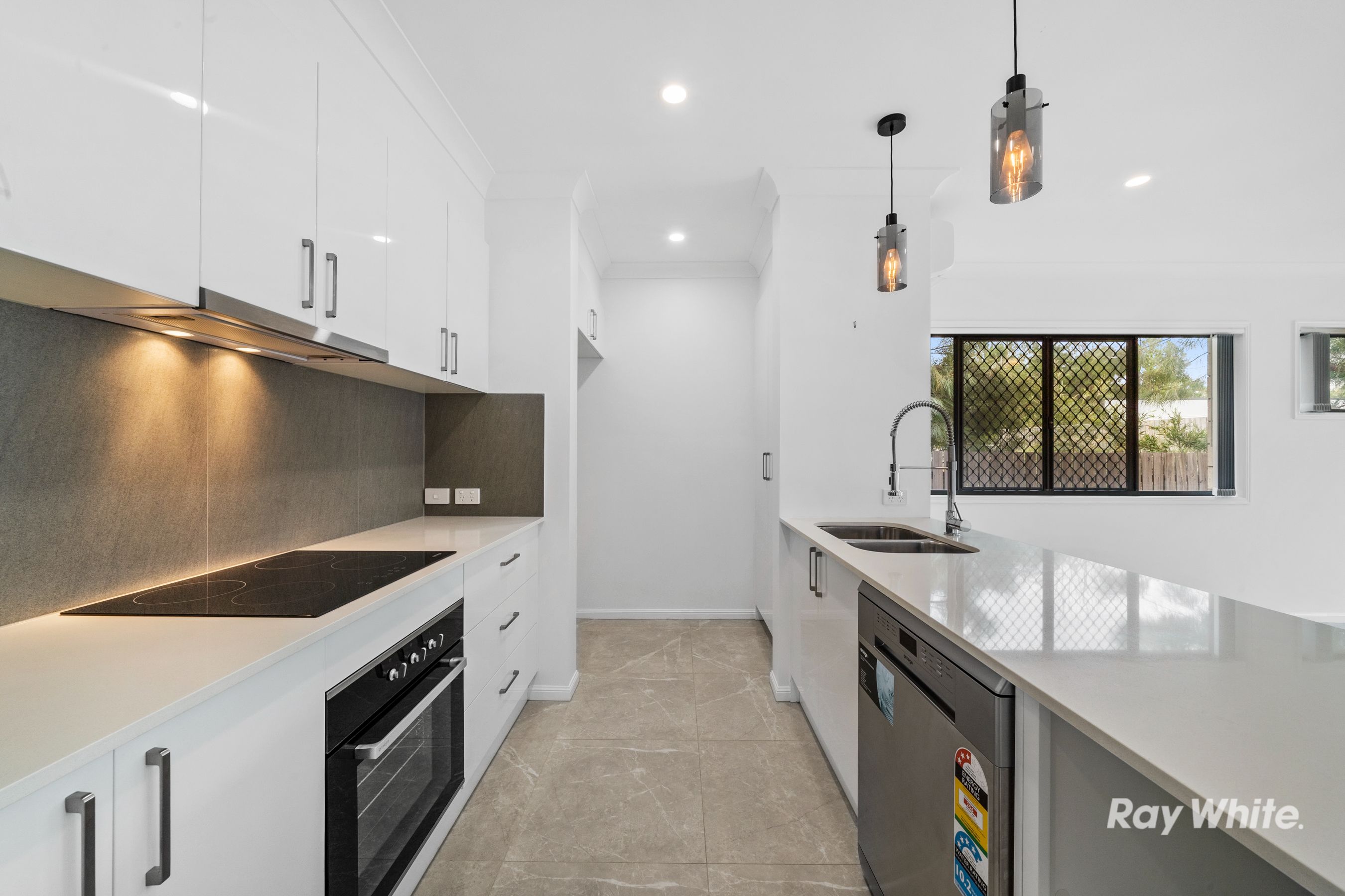 6 Livadi Street, Park Ridge, QLD 4125