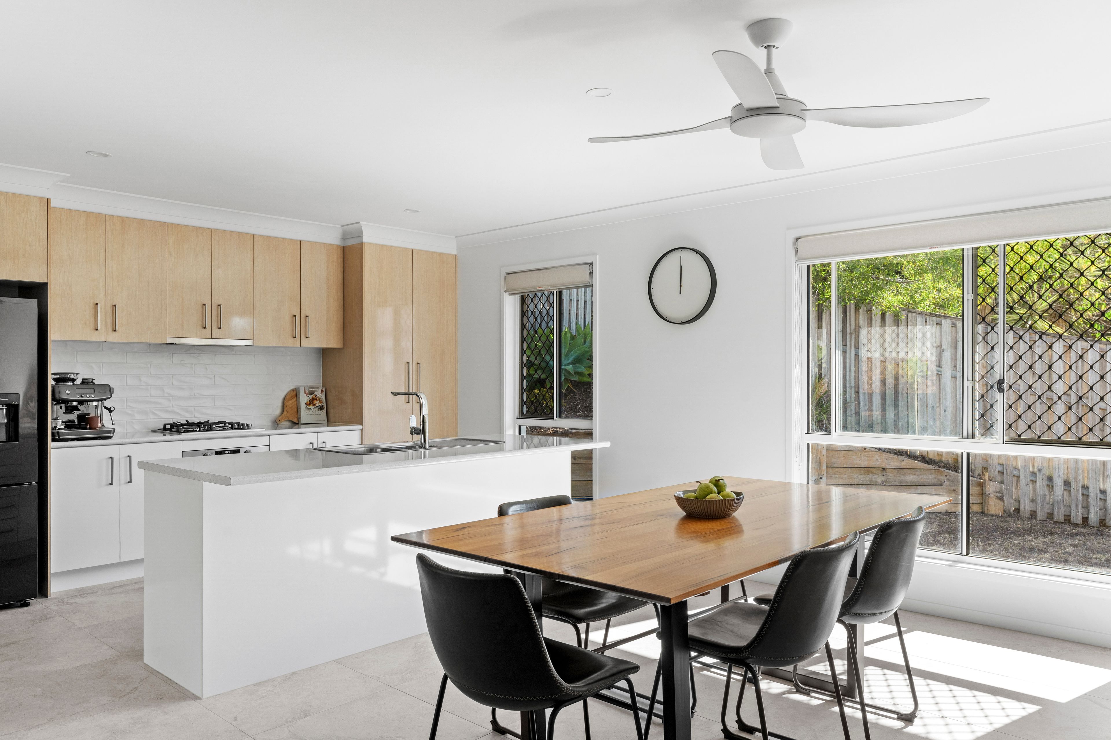 28 Carmen Court — photo 4 of 26