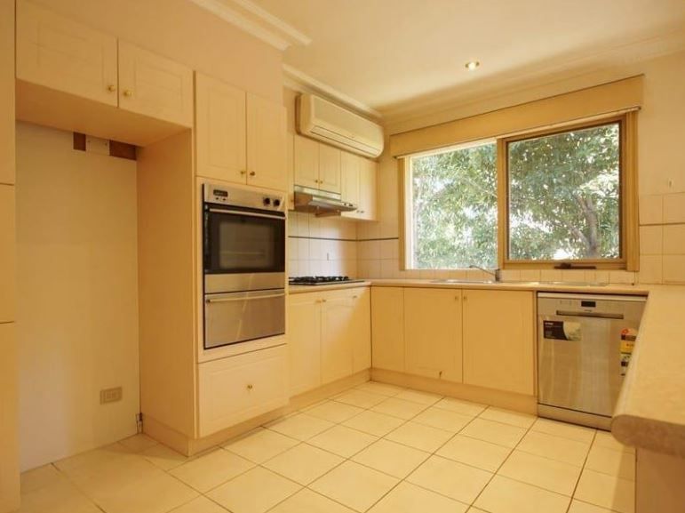 2 Nadia Court, Wheelers Hill, VIC 3150