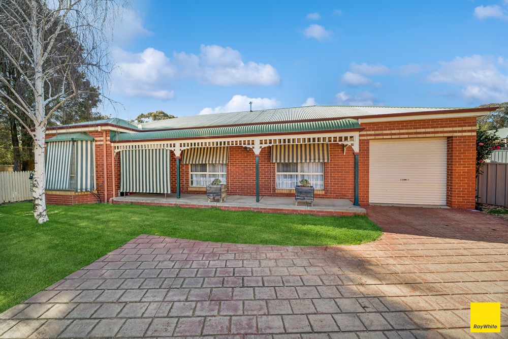 2/5 Teal Court, Strathdale, VIC 3550