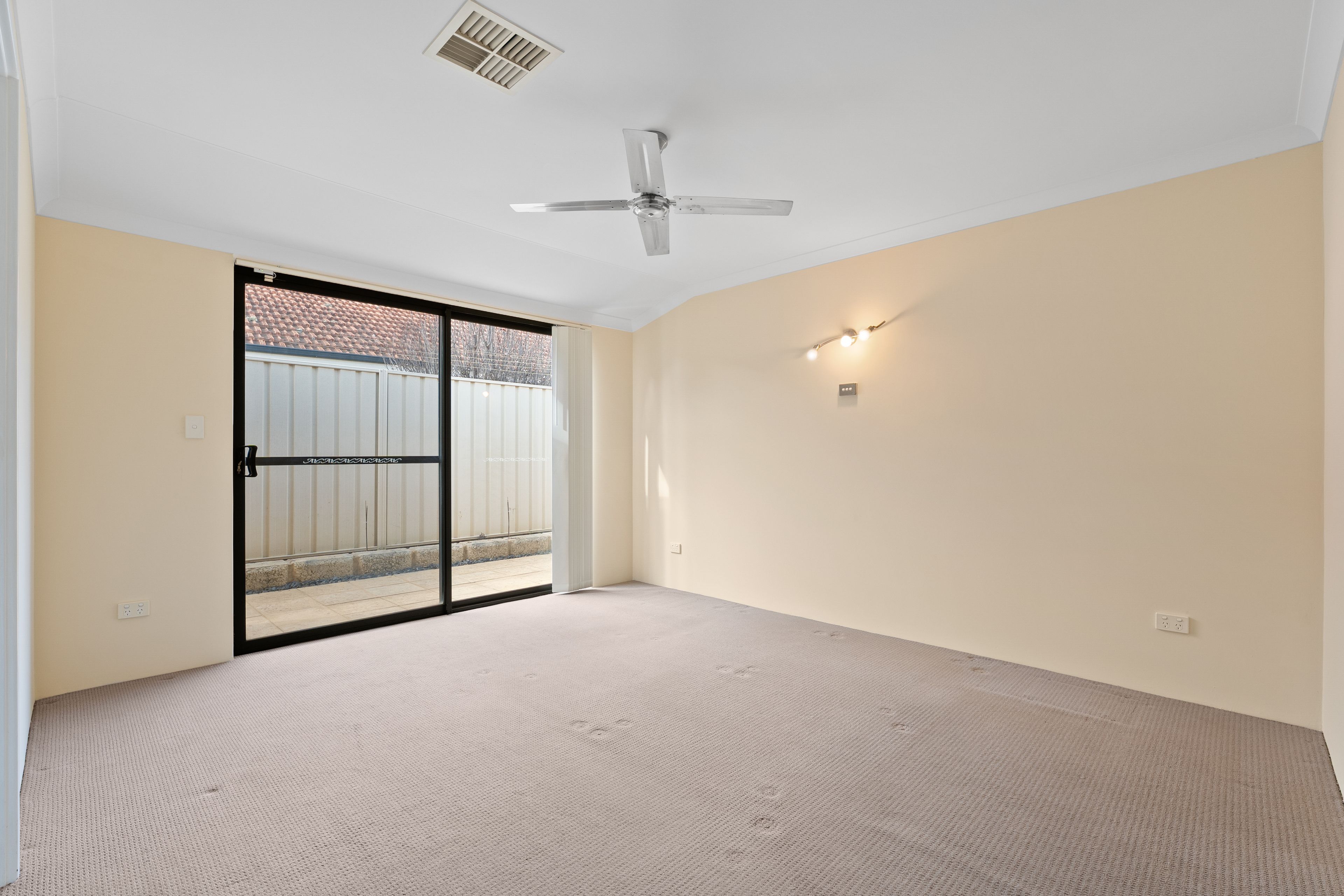 1 Rixom Vista — photo 15 of 30