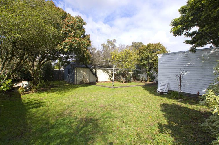 17 Holme Road, Ferntree Gully, VIC 3156