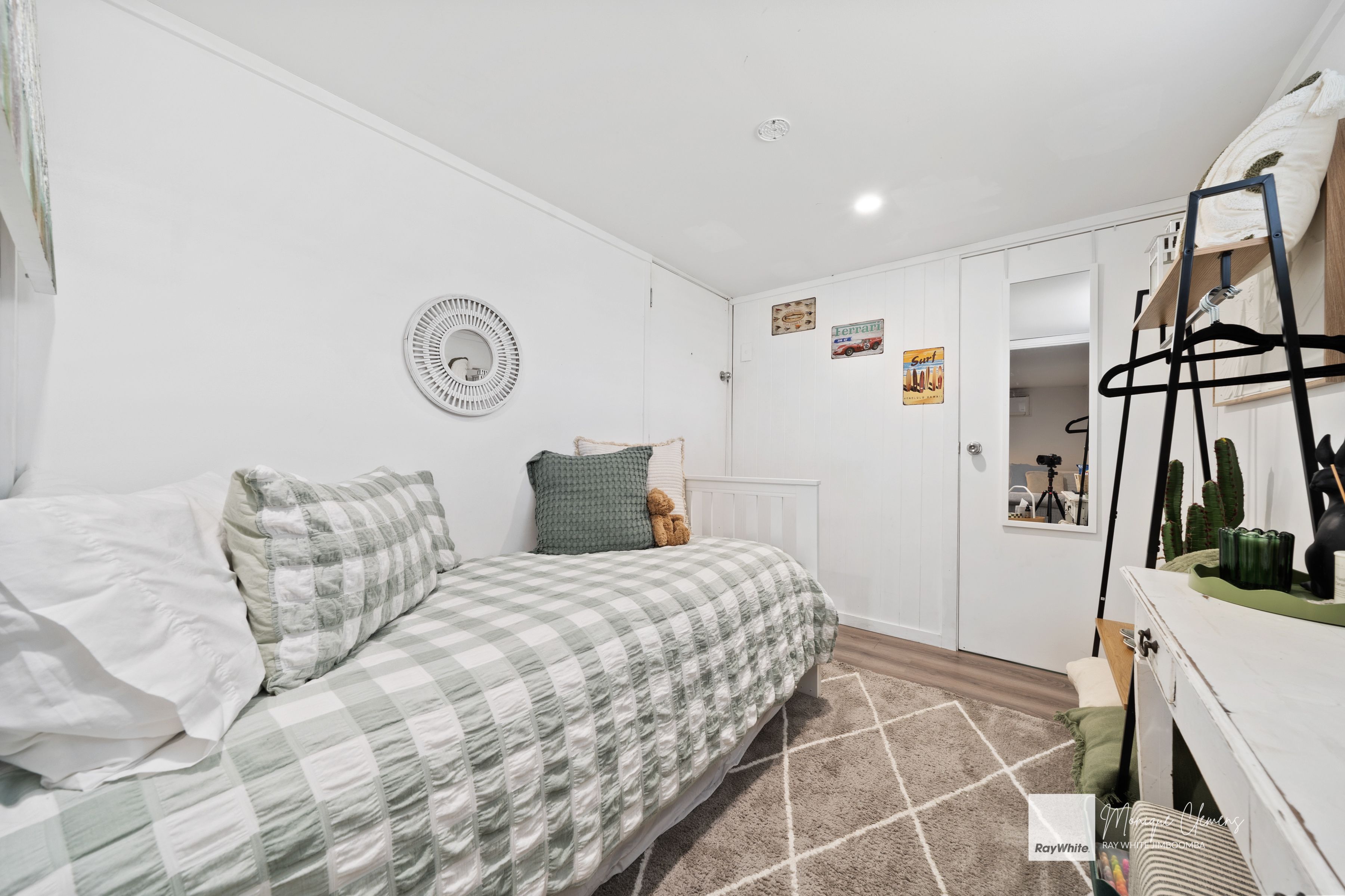 1721-1727 Waterford - Tamborine Road — photo 17 of 30