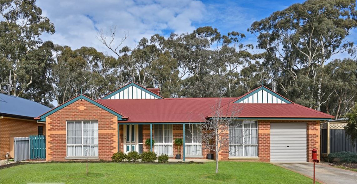 5 Peace Street, Kangaroo Flat, VIC 3555